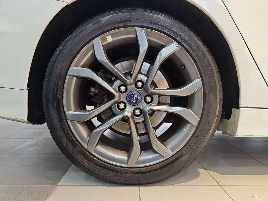 Ford Mondeo 2018 imagem de carro #30