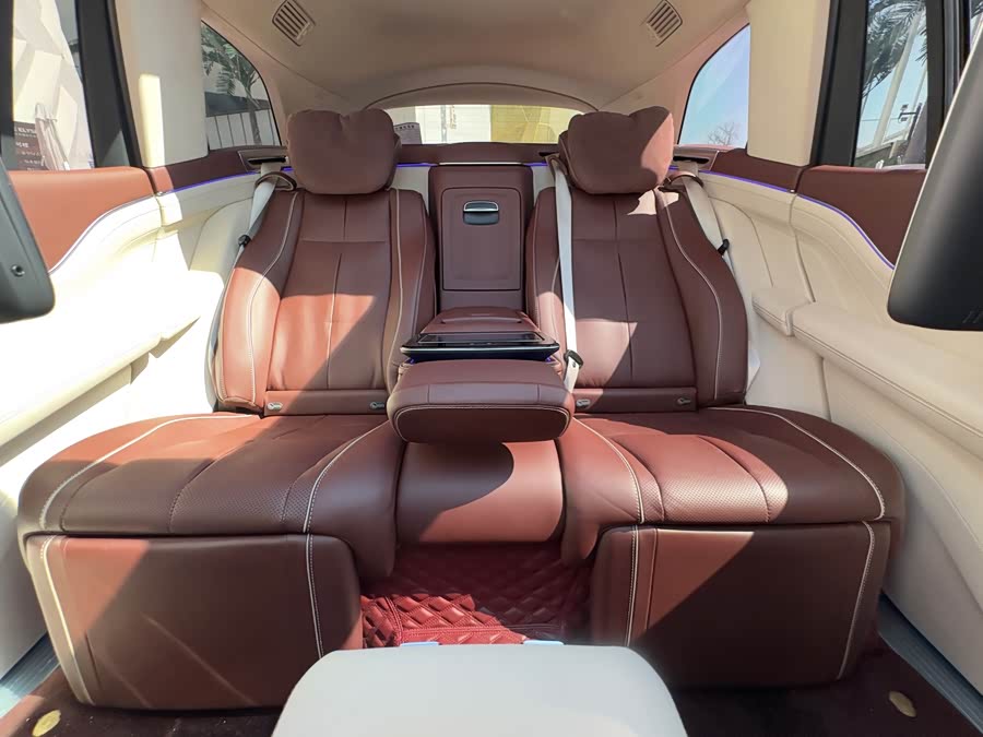 Mercedes-Benz Maybach GLS 2022 car image #30