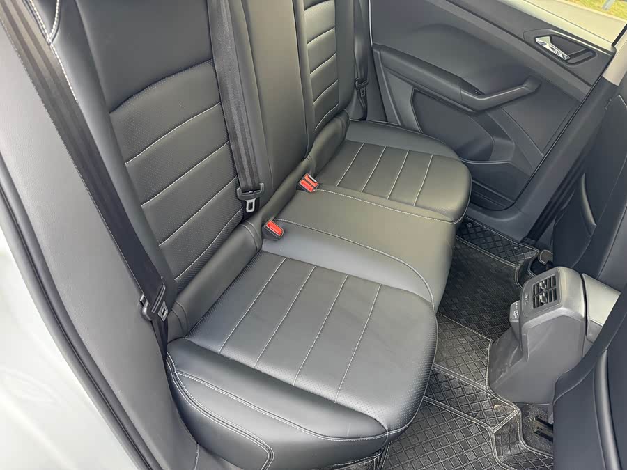 Volkswagen T-Cross 2021 #30 Volkswagen T-Cross 2021 car image #30
