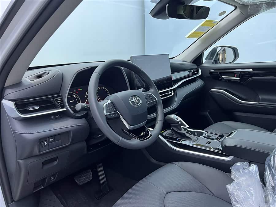 Toyota Highlander 2026 car image #30