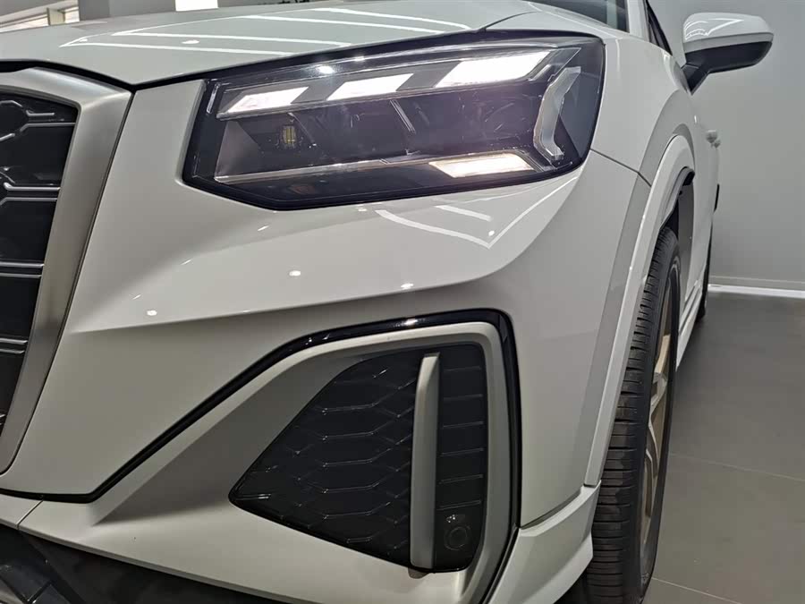 Audi Q2L 2024 صورة سيارة #30