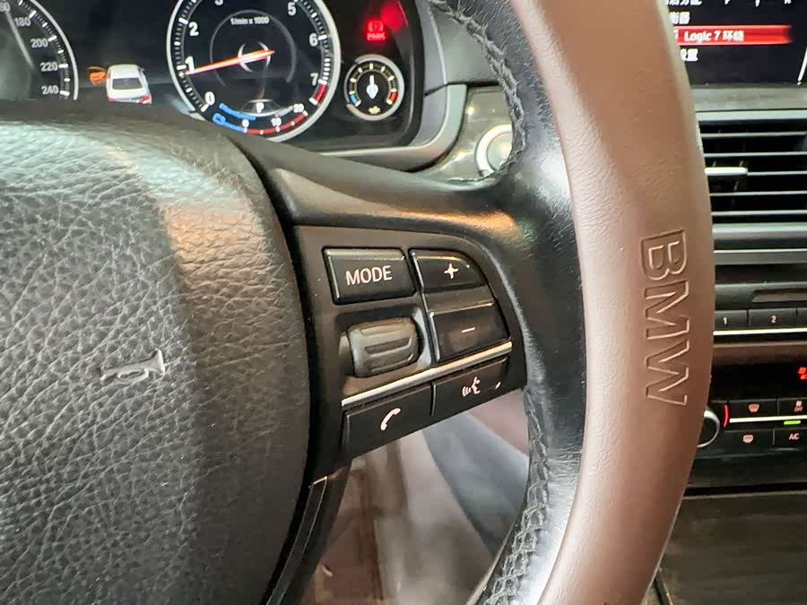 BMW 5 Series 2016 car image #30