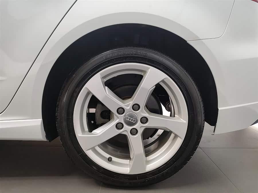 Audi A3 2020 car image #30