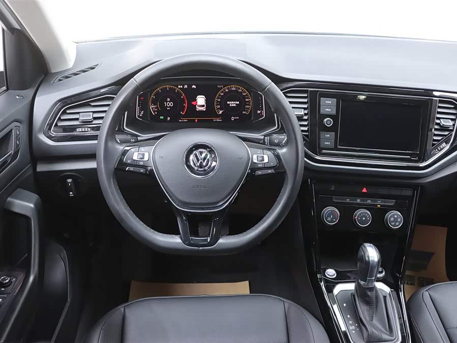 Volkswagen T-Roc 2020 car image #30