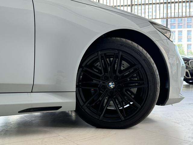 BMW M5 New Energy car image #30