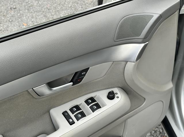 Audi A4 2007 car image #30