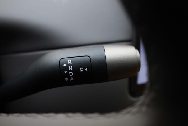 Li i8 2025 image de voiture #30