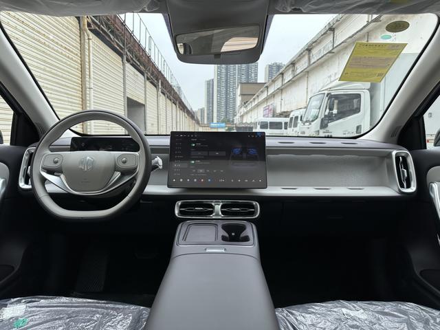 零跑汽车 零跑B01 2025 汽车图片 #30