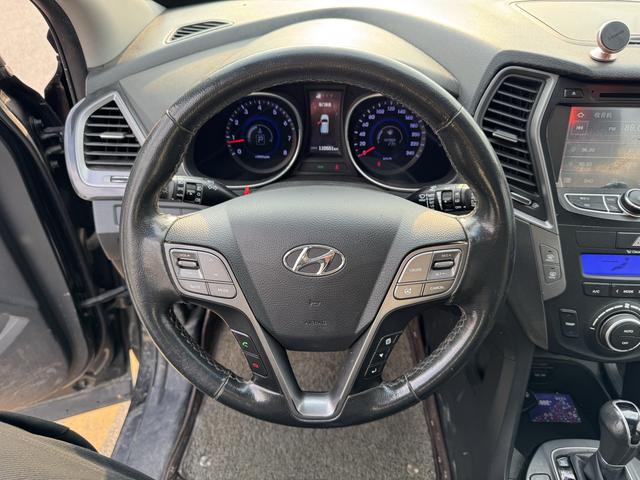 Hyundai Santa Fe 2014 #30 Hyundai Santa Fe 2014 car image #30