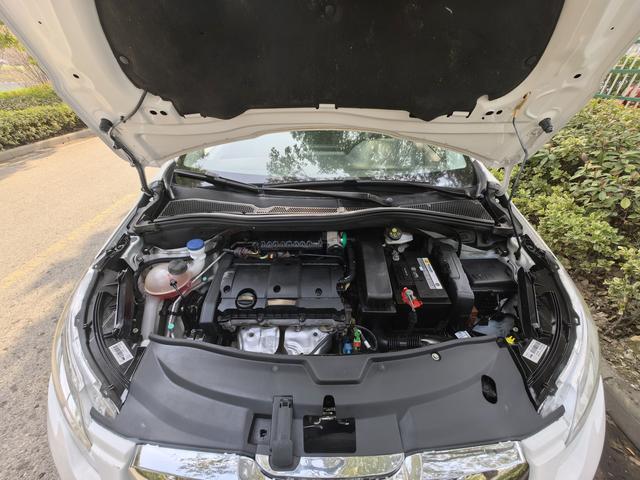 Peugeot 2008 2014 immagine di auto #30