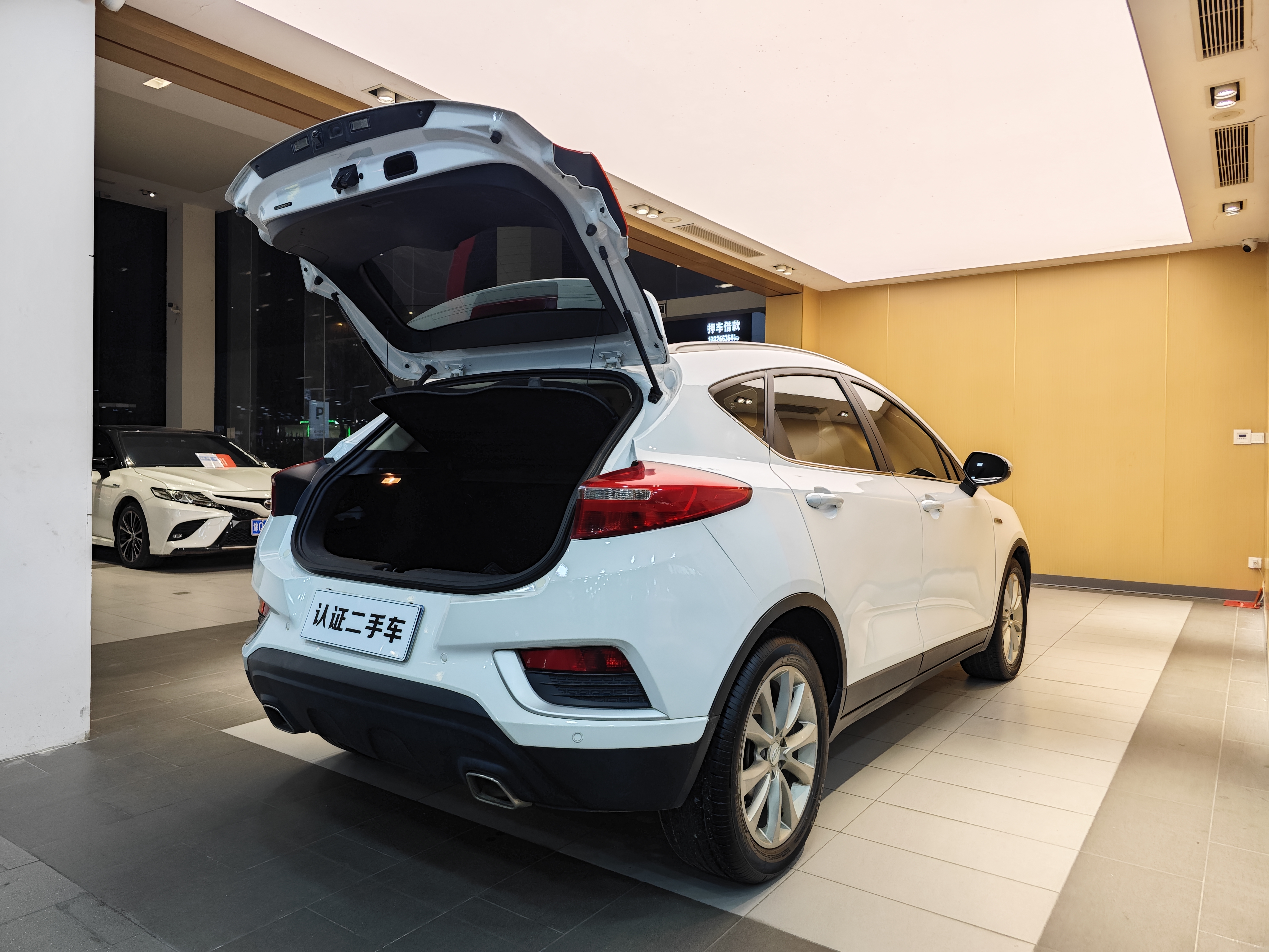 GEELY 2017 car image #30