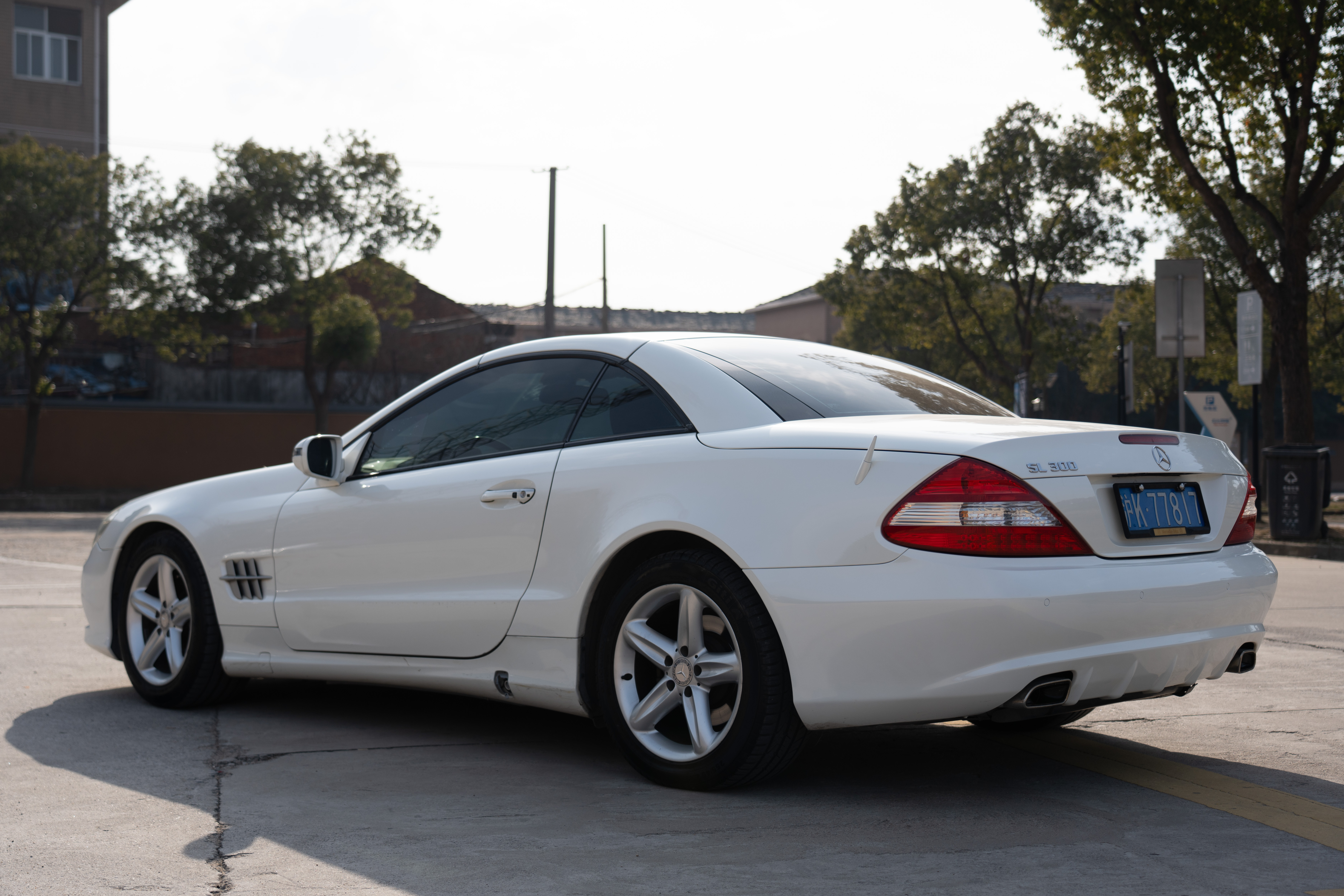 Mercedes-Benz SL Class 2010 immagine di auto #30