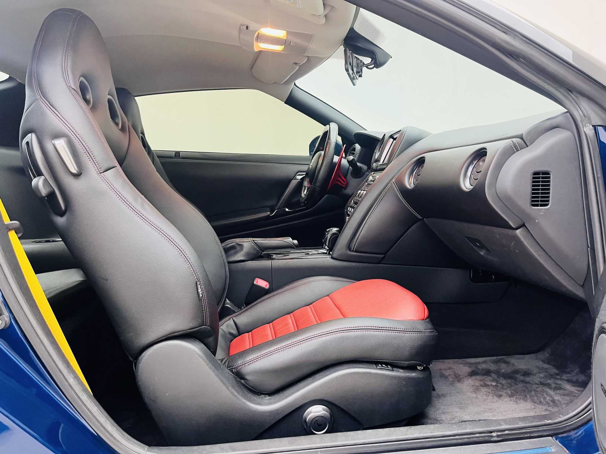 日产 日产GT-R 2013 汽车图片 #30