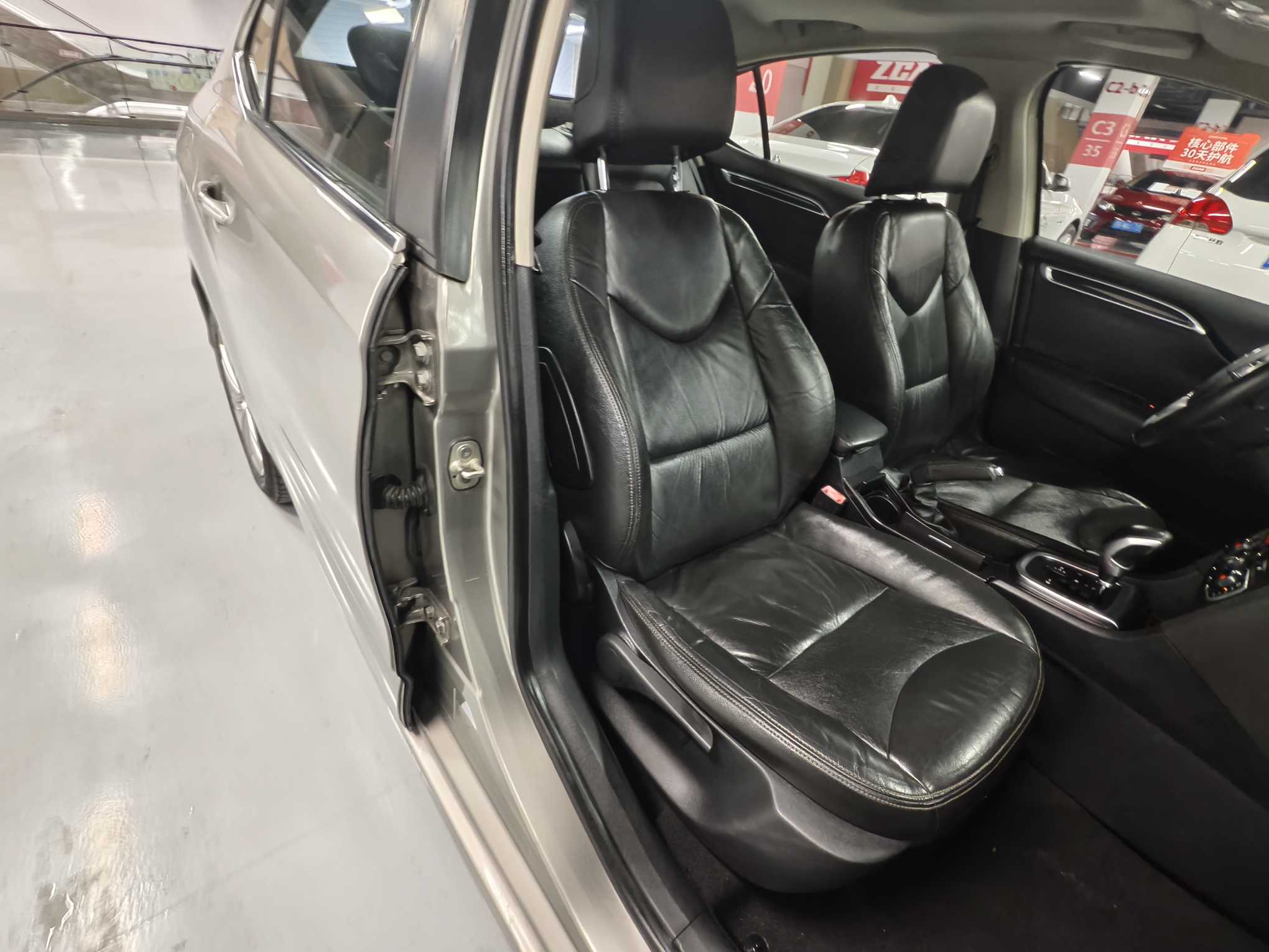 Citroen C4L 2014 imagen de coche #30