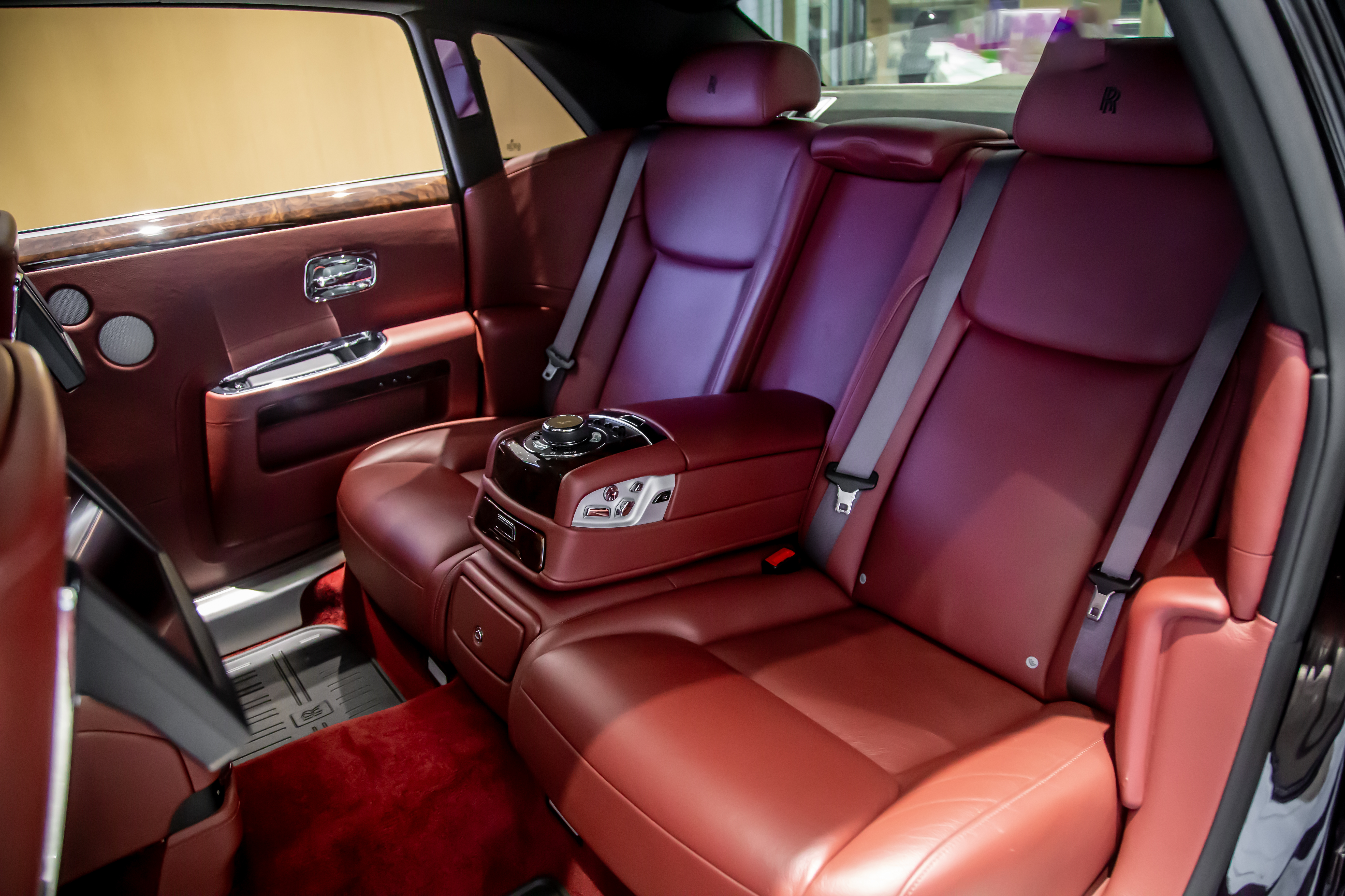 劳斯莱斯 古思特 2017 汽车图片 #30