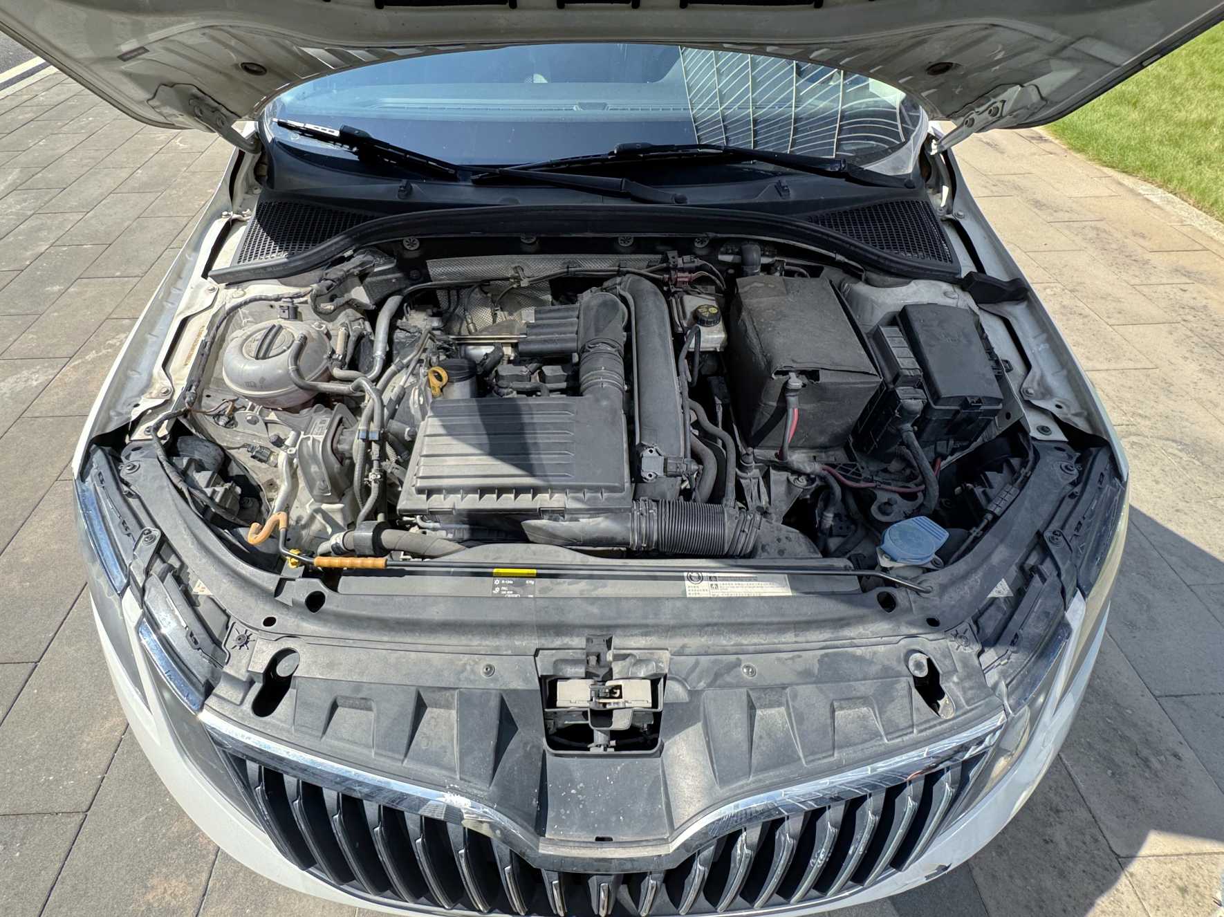 Skoda Octavia 2018 car image #30