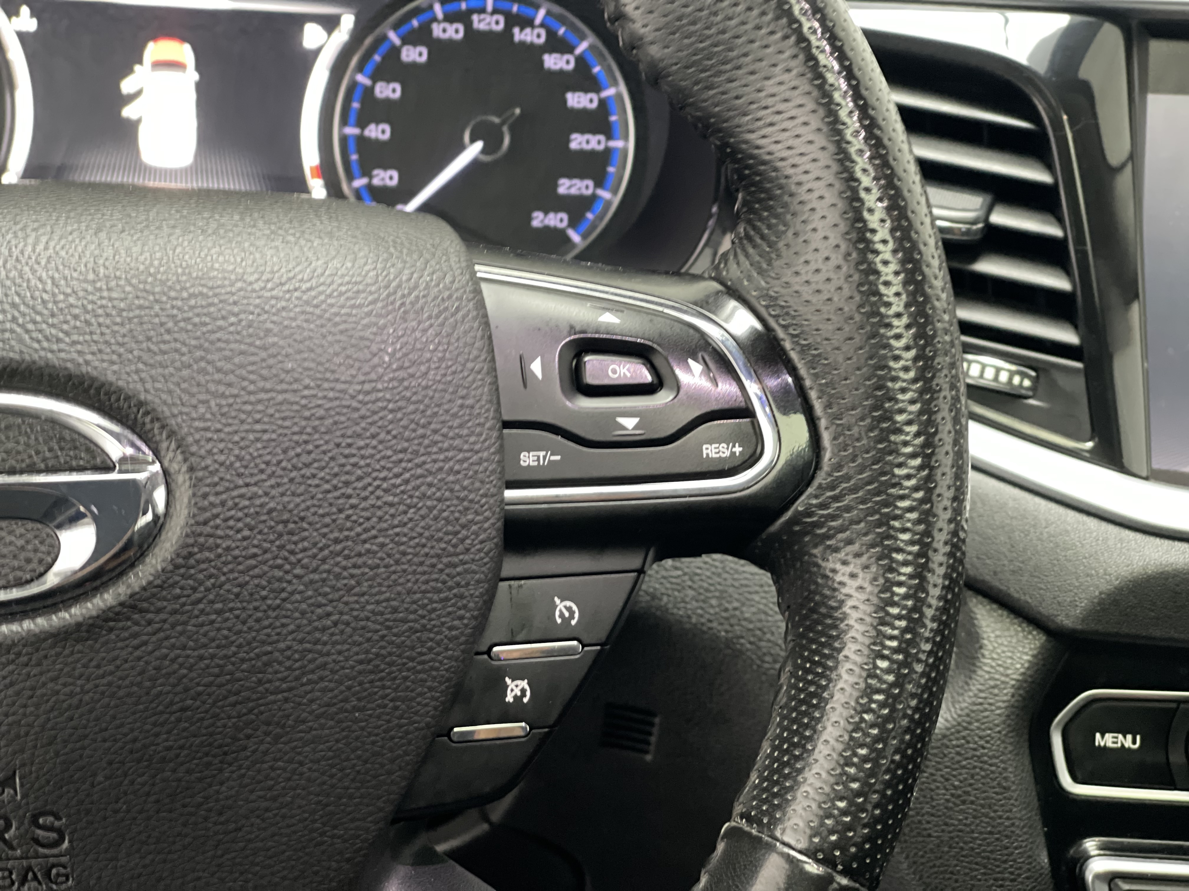 GAC Trumpchi GS7 2018 #30 GAC Trumpchi GS7 2018 car image #30