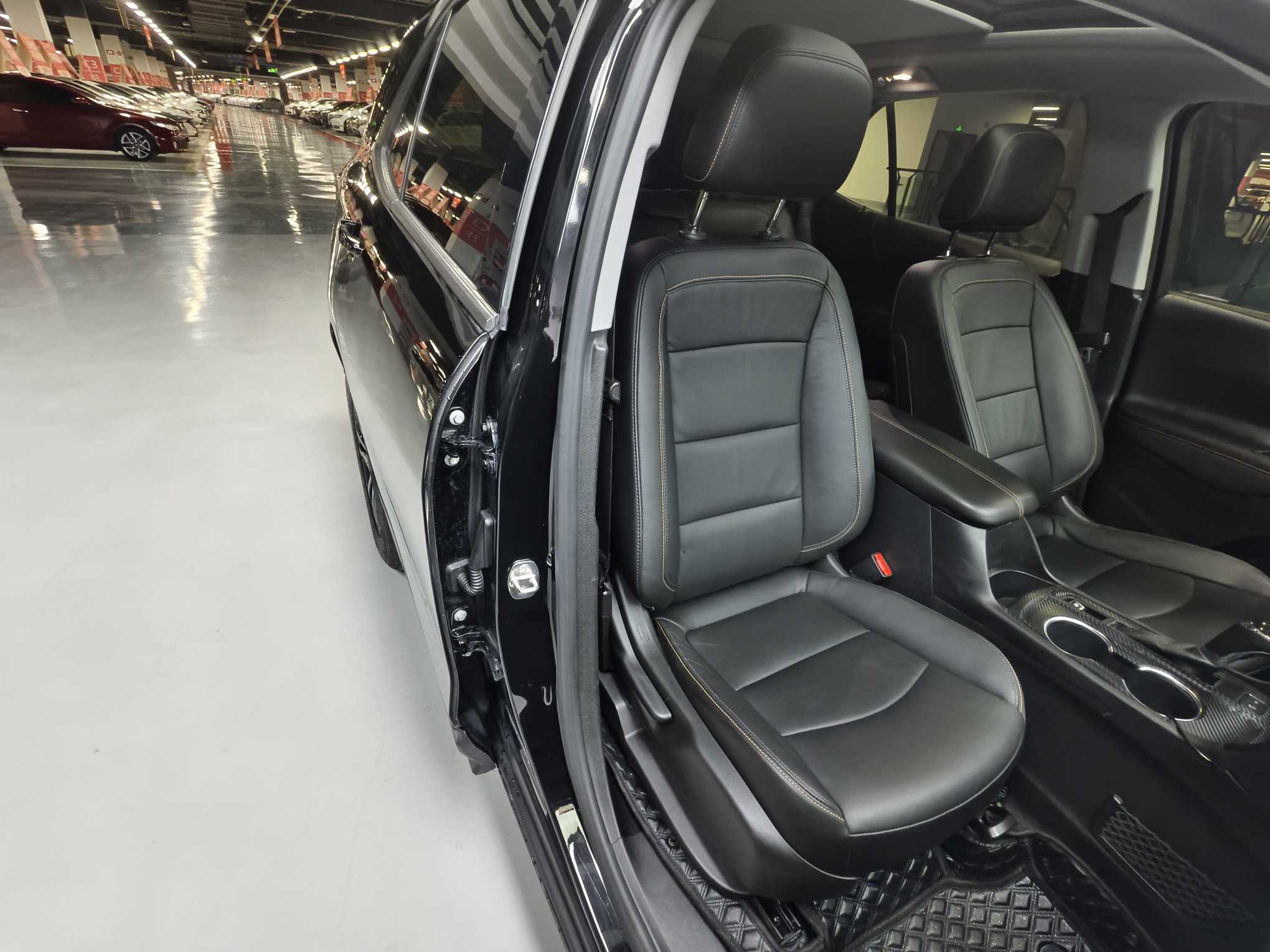 Chevrolet Equinox 2018 immagine di auto #30