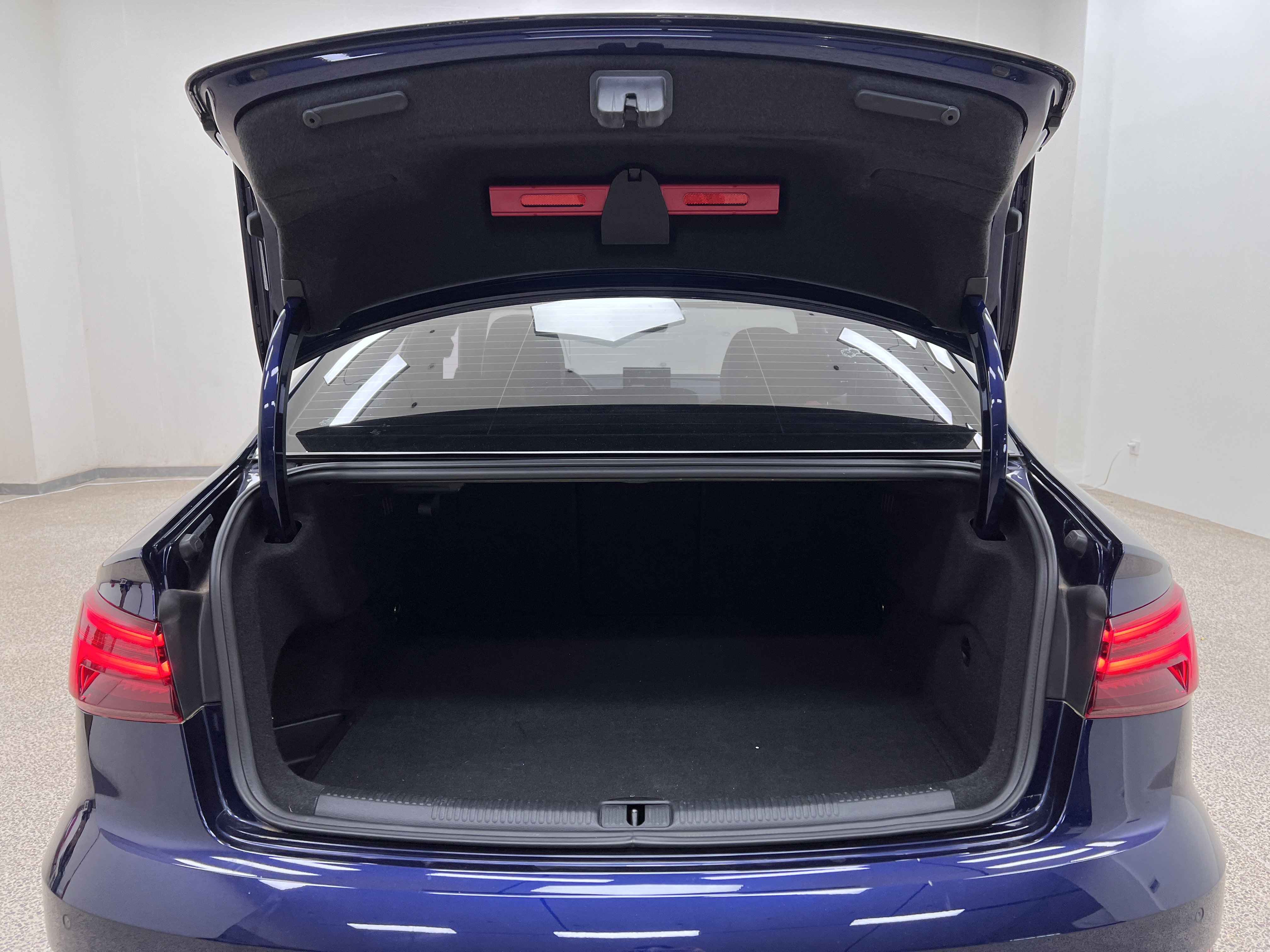 Audi S3 2019 car image #30