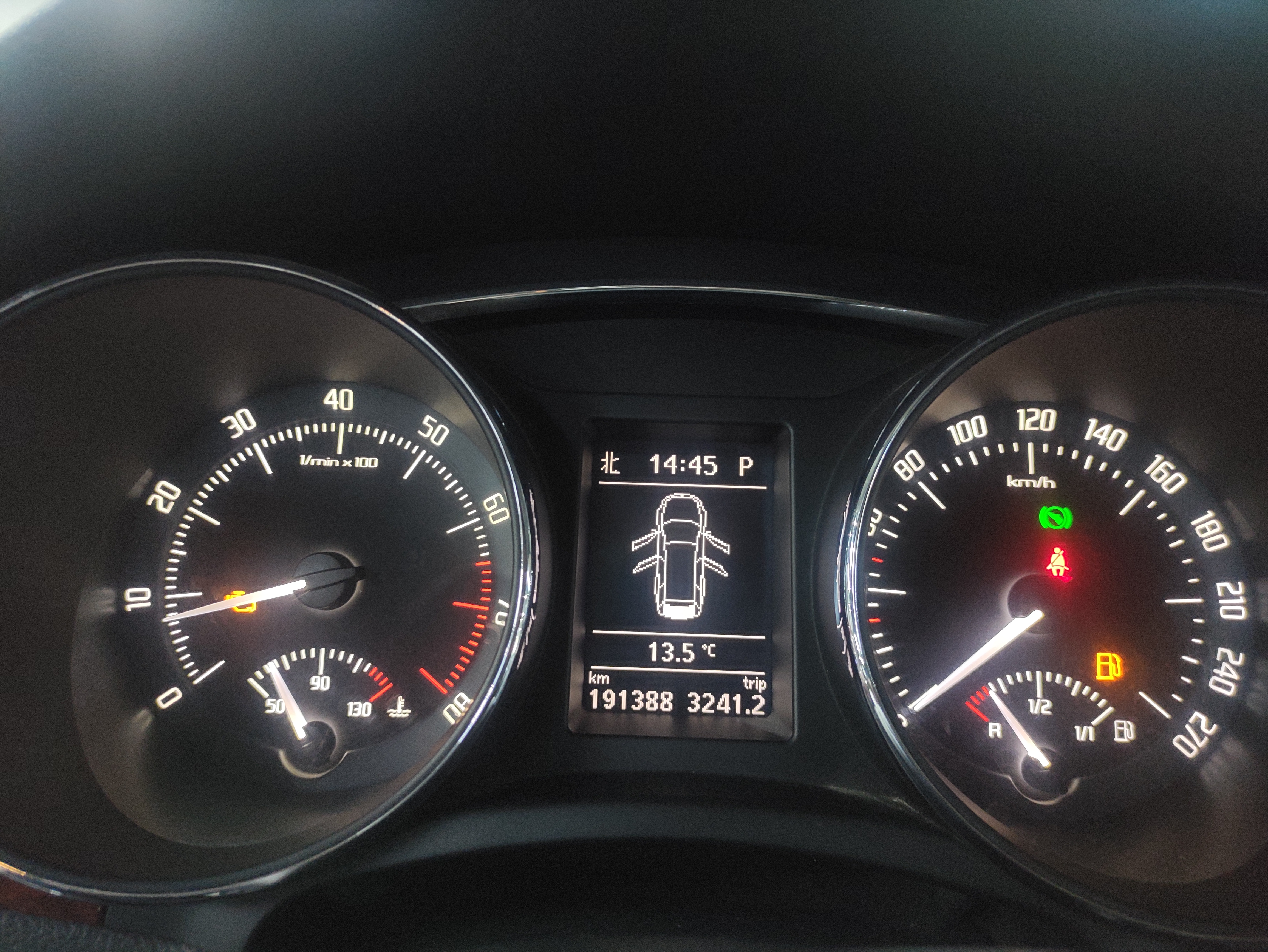 Skoda Superb Combi 2014 car image #30