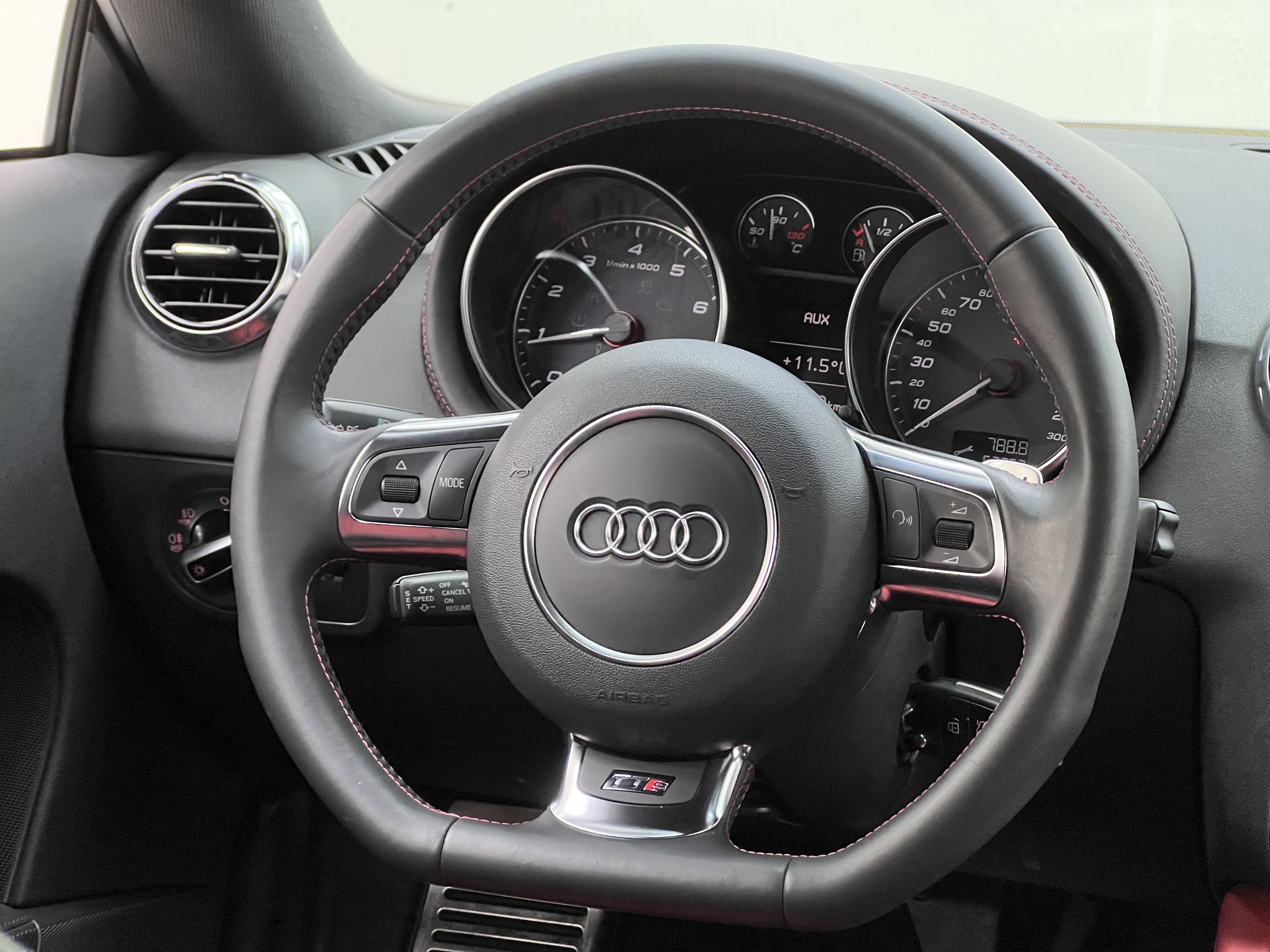 Audi TTS 2015 #30 Audi TTS 2015 car image #30