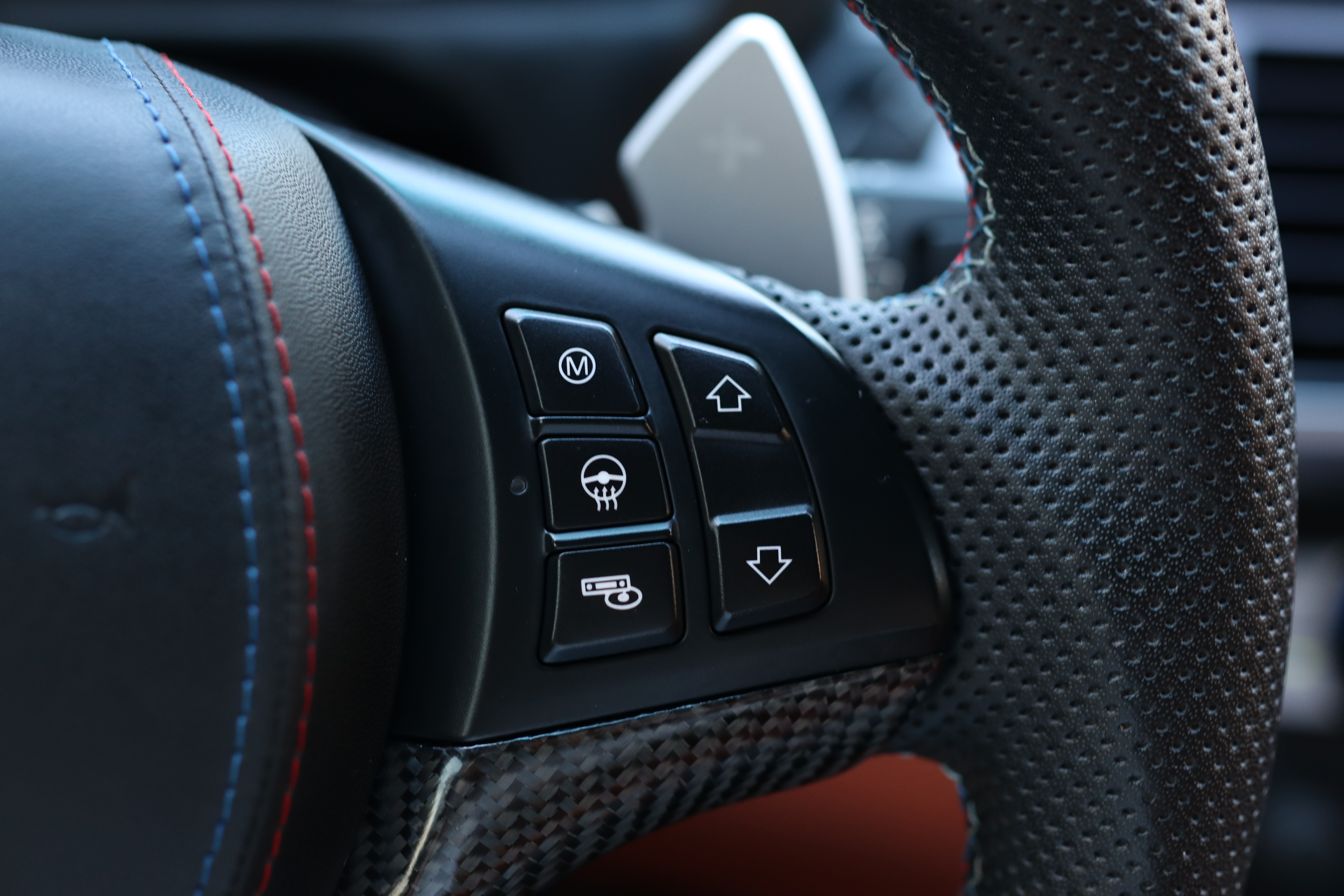 BMW X6 2012 car image #30