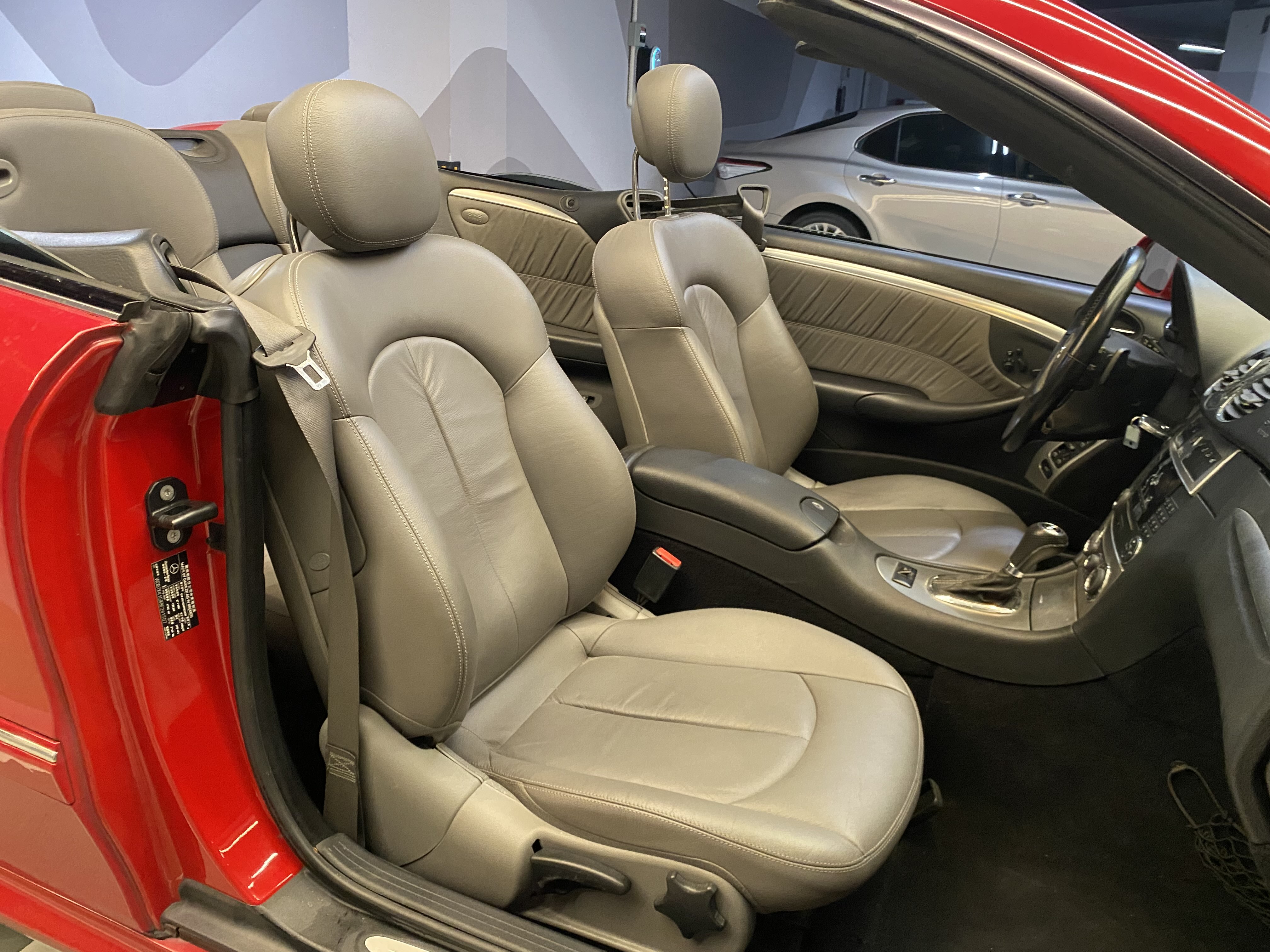 Mercedes-Benz CLK Class 2009 immagine di auto #30