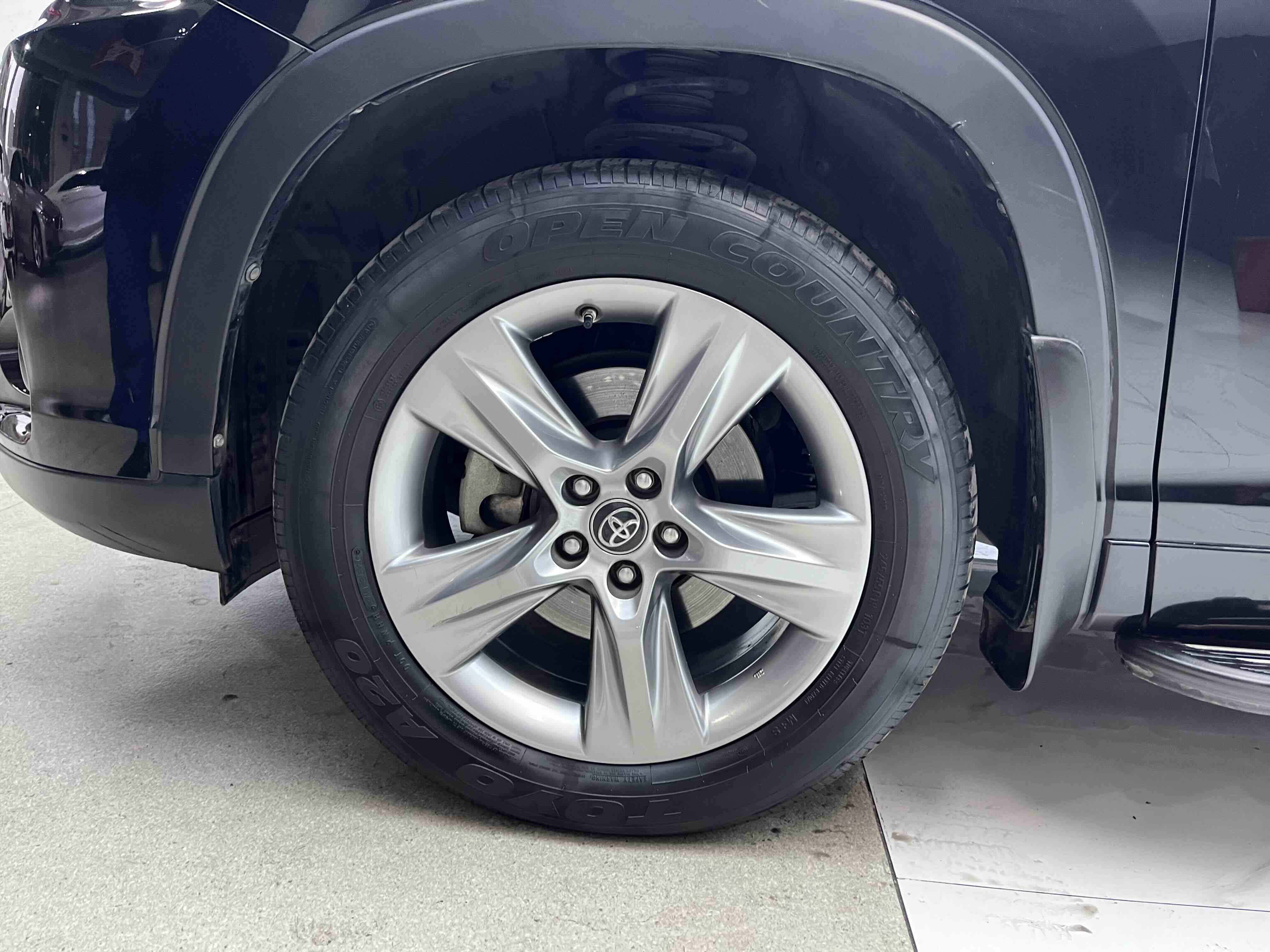 Toyota Highlander 2020 car image #30
