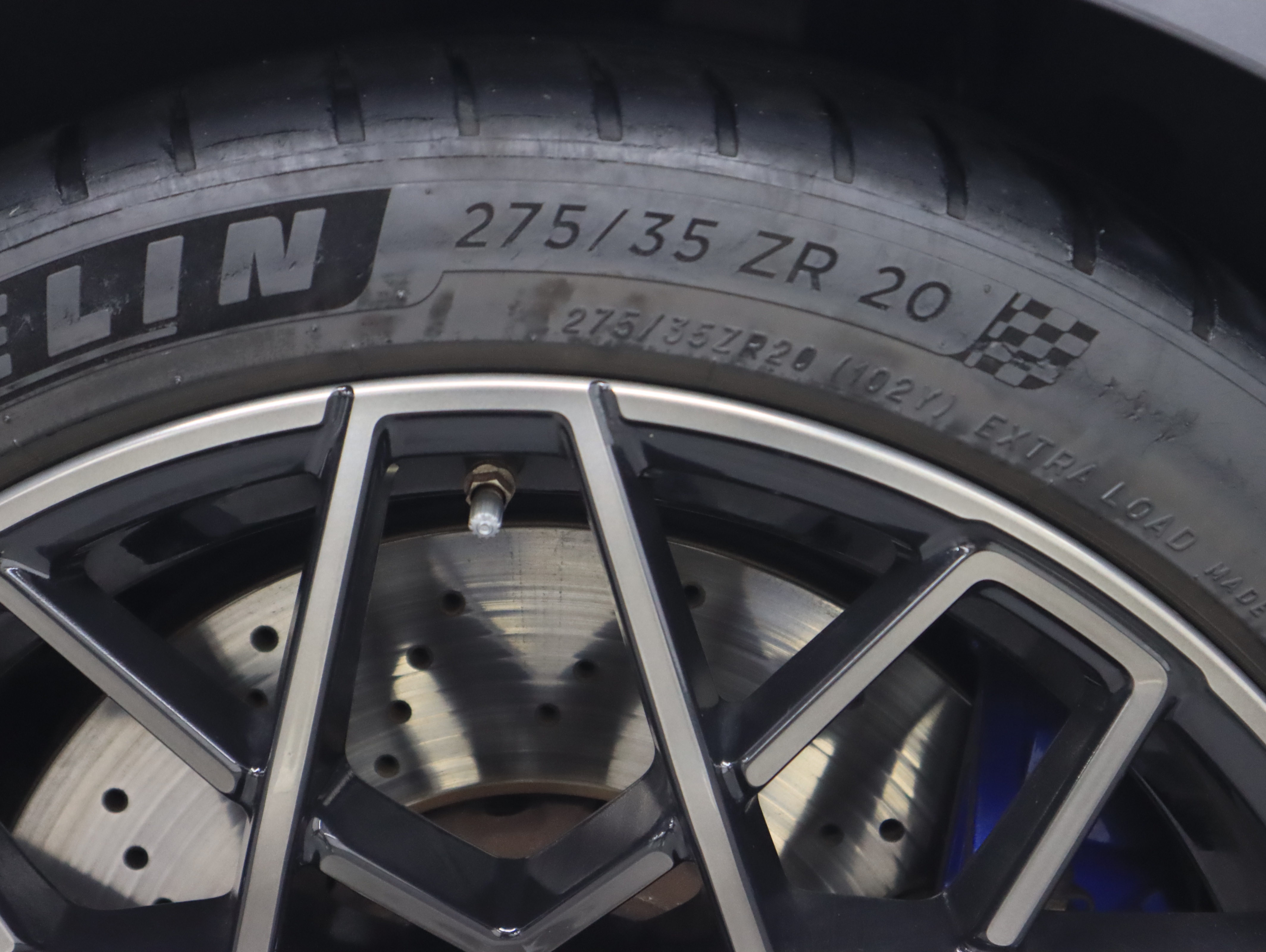 BMW M8 2021 car image #30