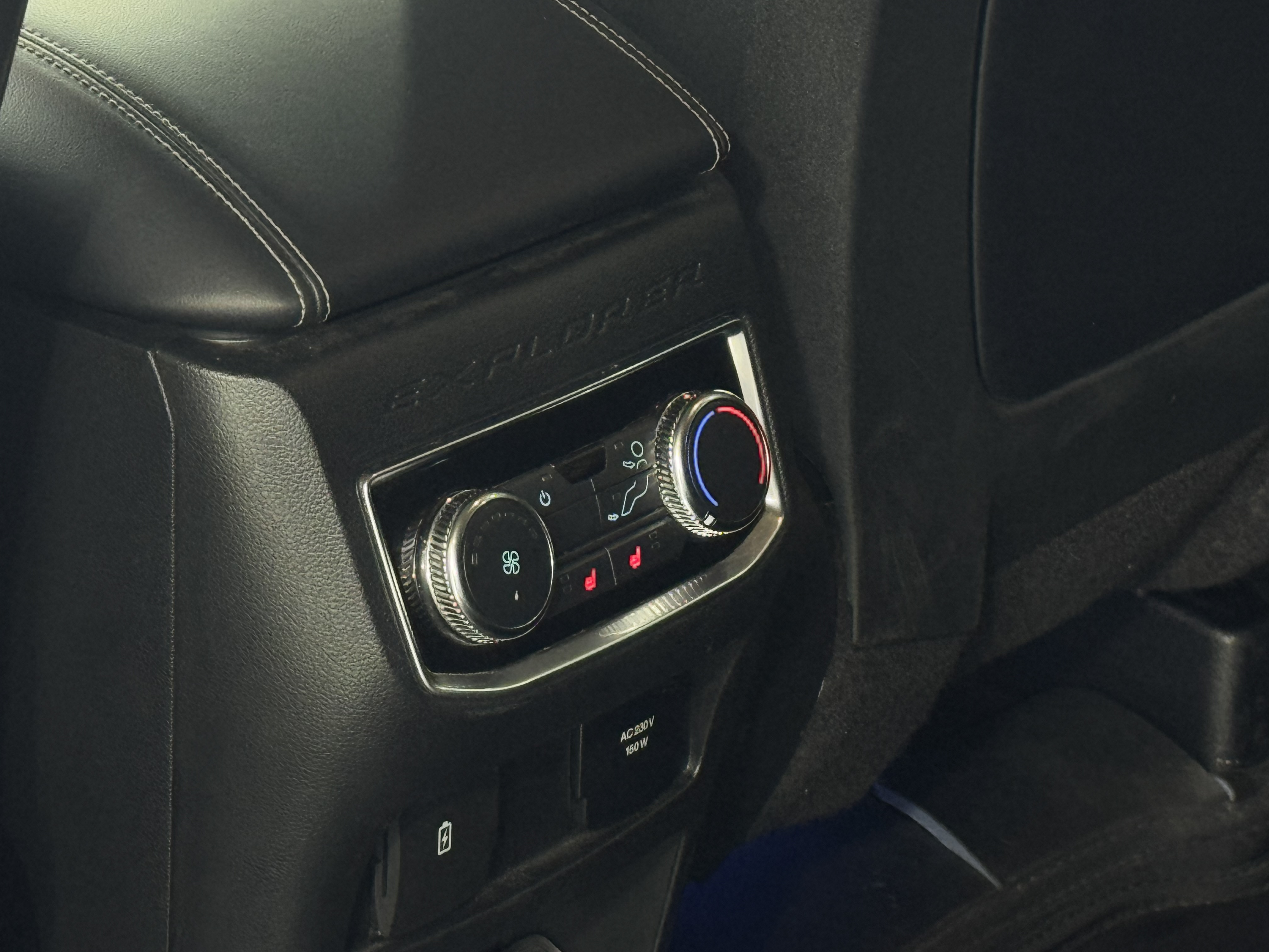 Ford Explorer 2020 #30 Ford Explorer 2020 car image #30