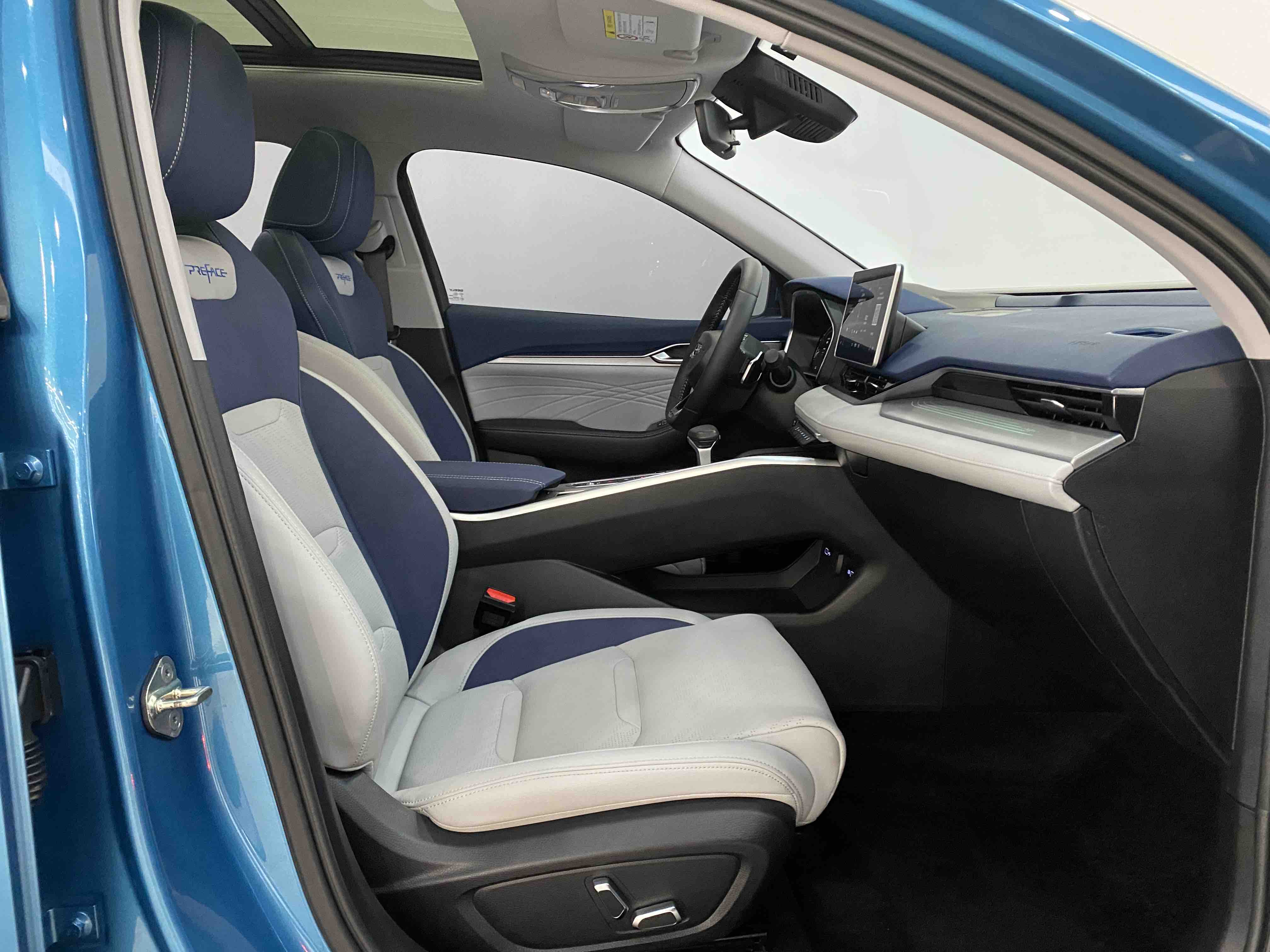 Preface 2022 #30 Preface 2022 immagine di auto #30