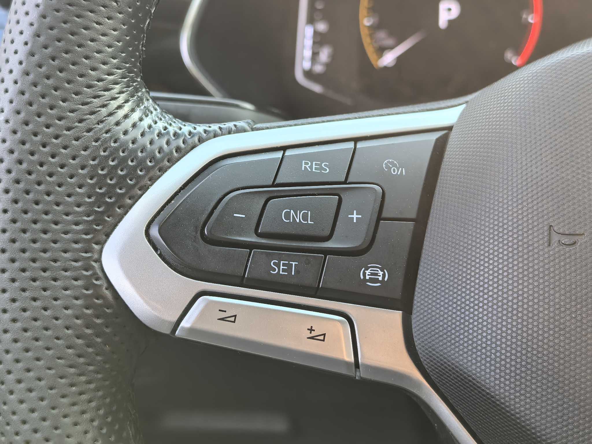 Volkswagen Passat 2022 صورة سيارة #30