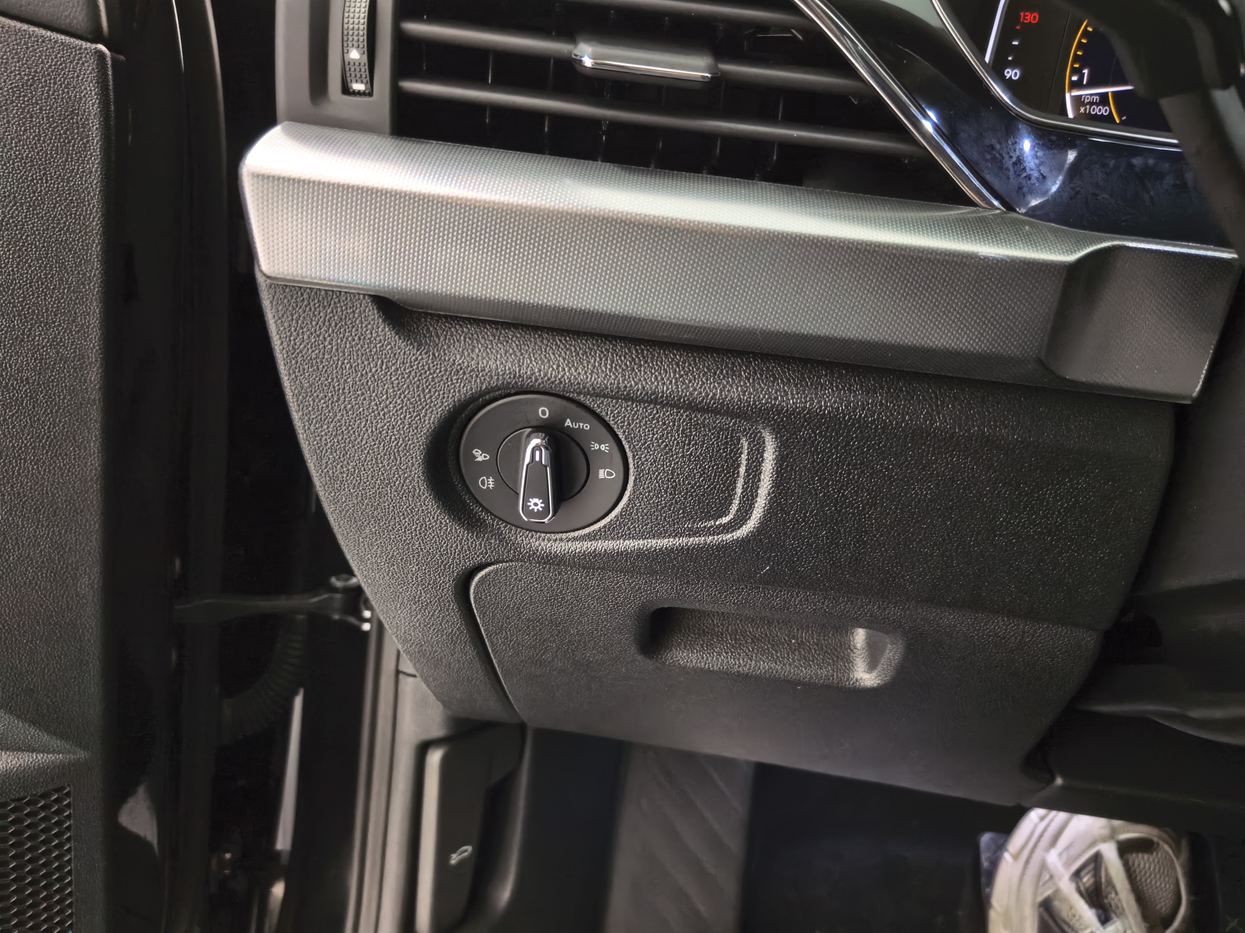 Volkswagen Passat 2021 car image #30