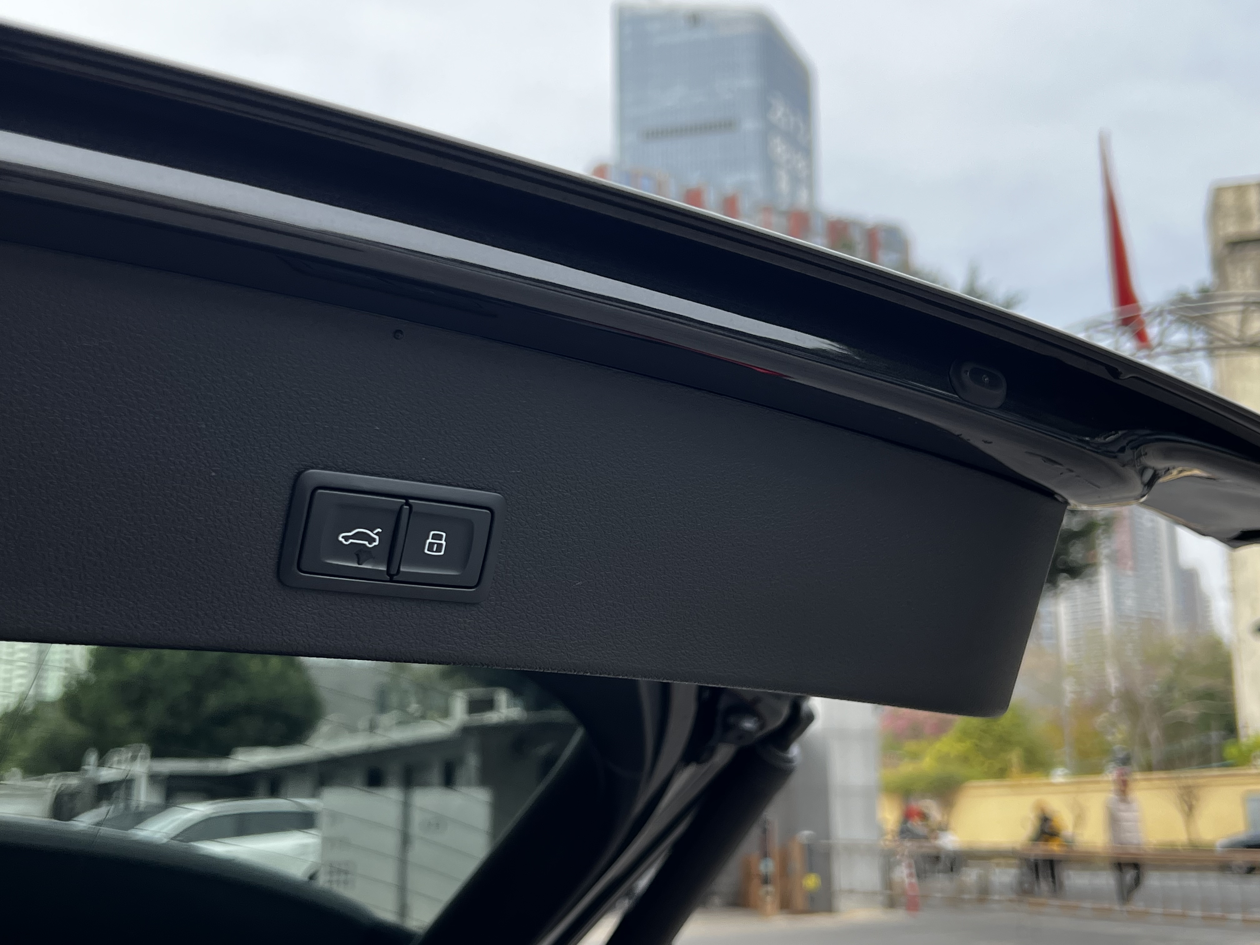 Audi Q2L e-tron 2022 immagine di auto #30