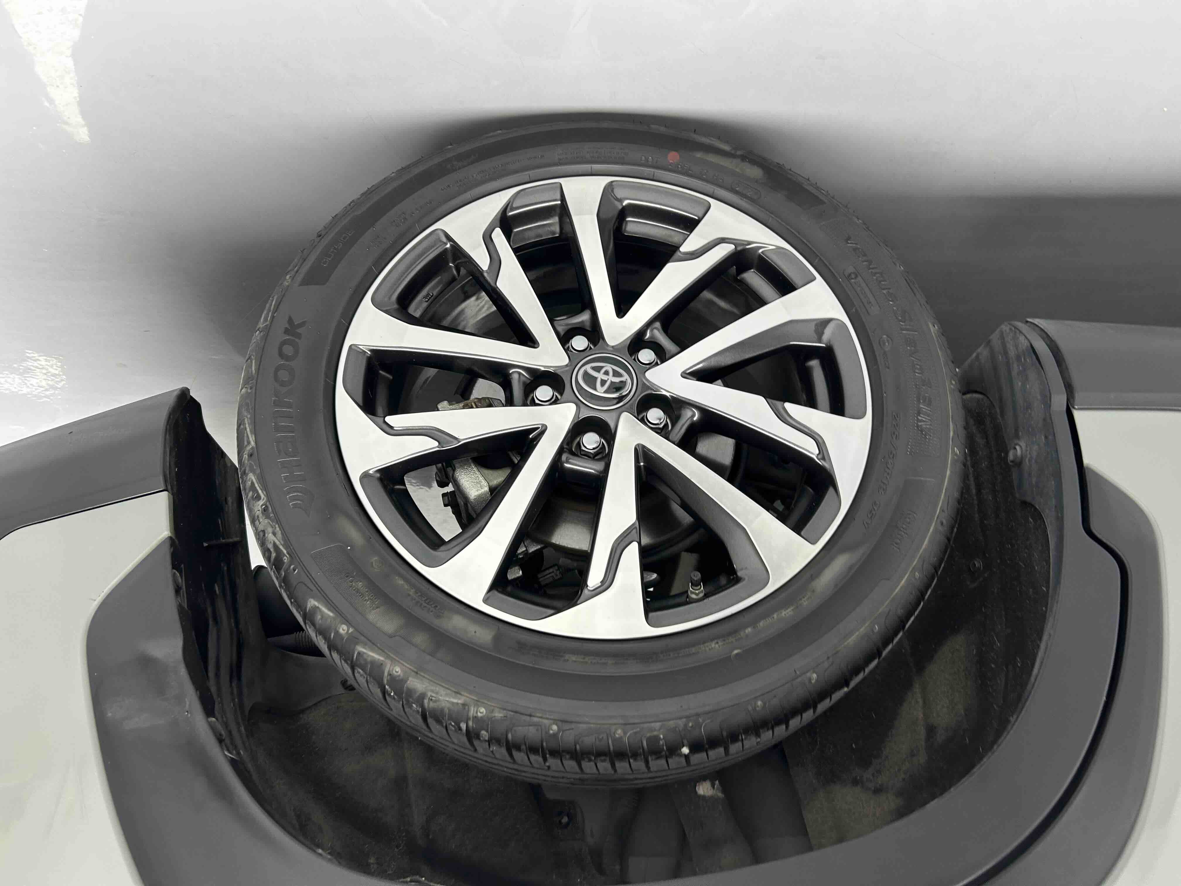 Corolla Cross 2022 #30 Corolla Cross 2022 car image #30