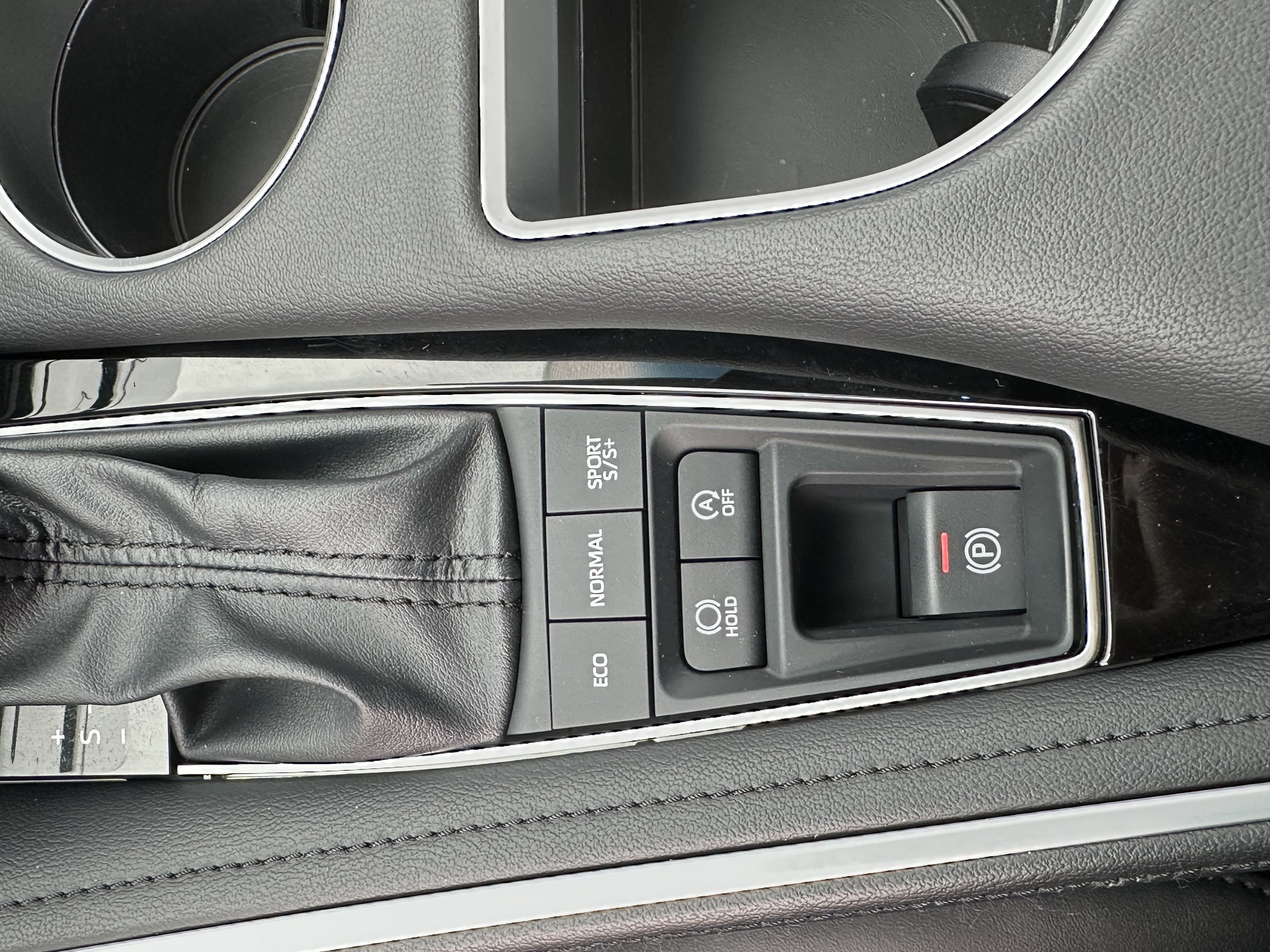 Toyota Avalon 2023 car image #30