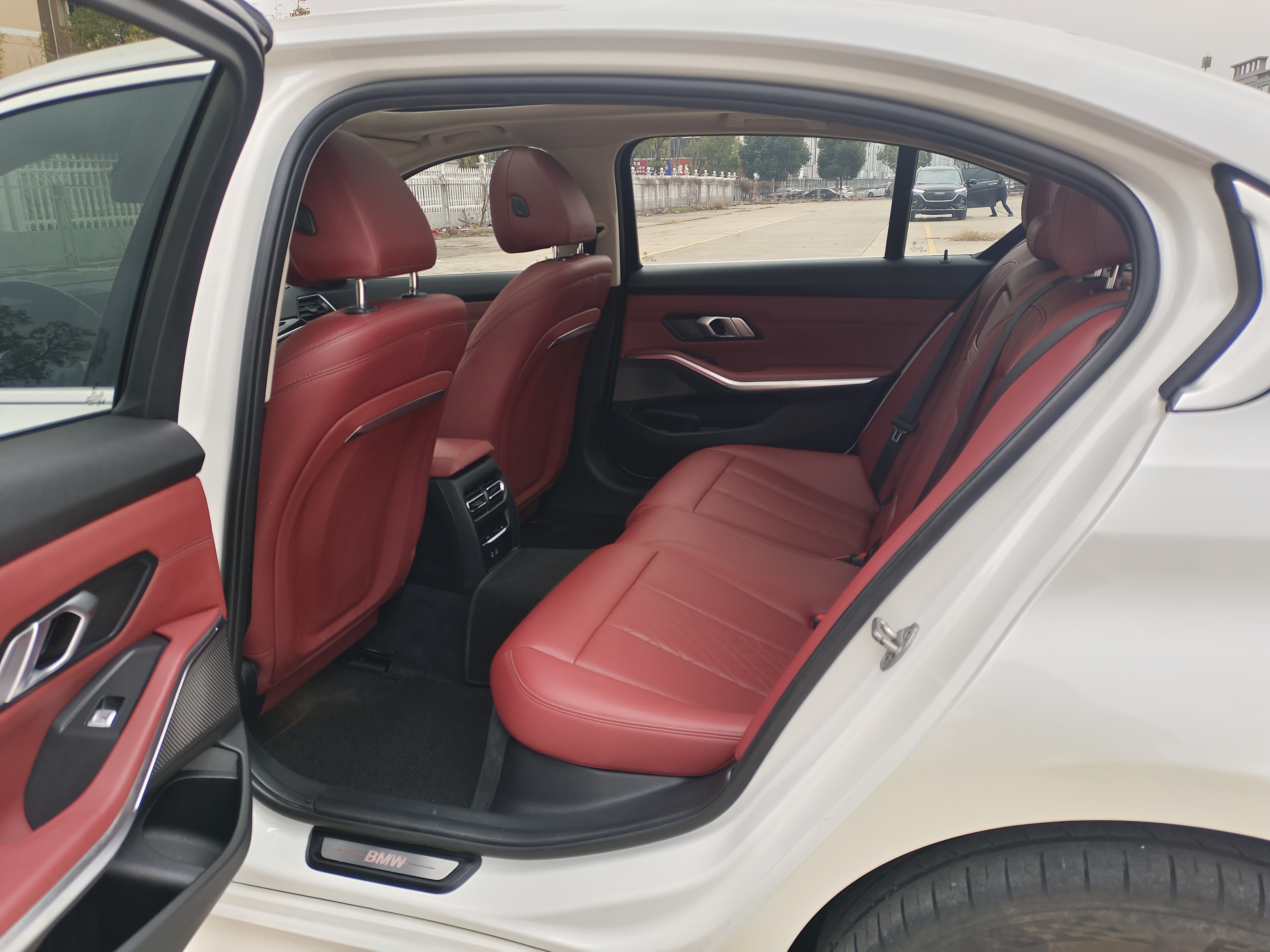 BMW i3 2023 car image #30