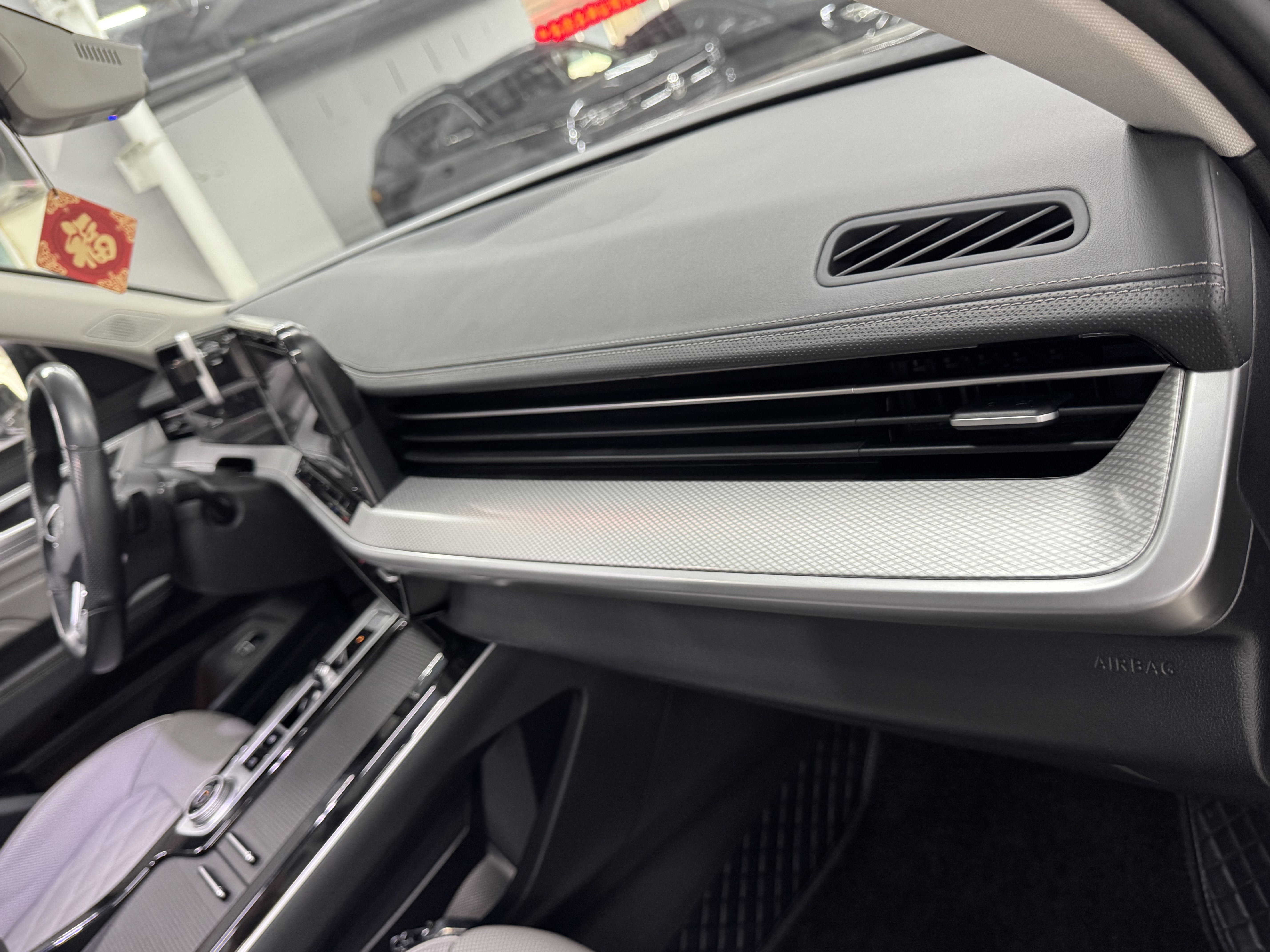 Volkswagen Tavendor 2024 immagine di auto #30