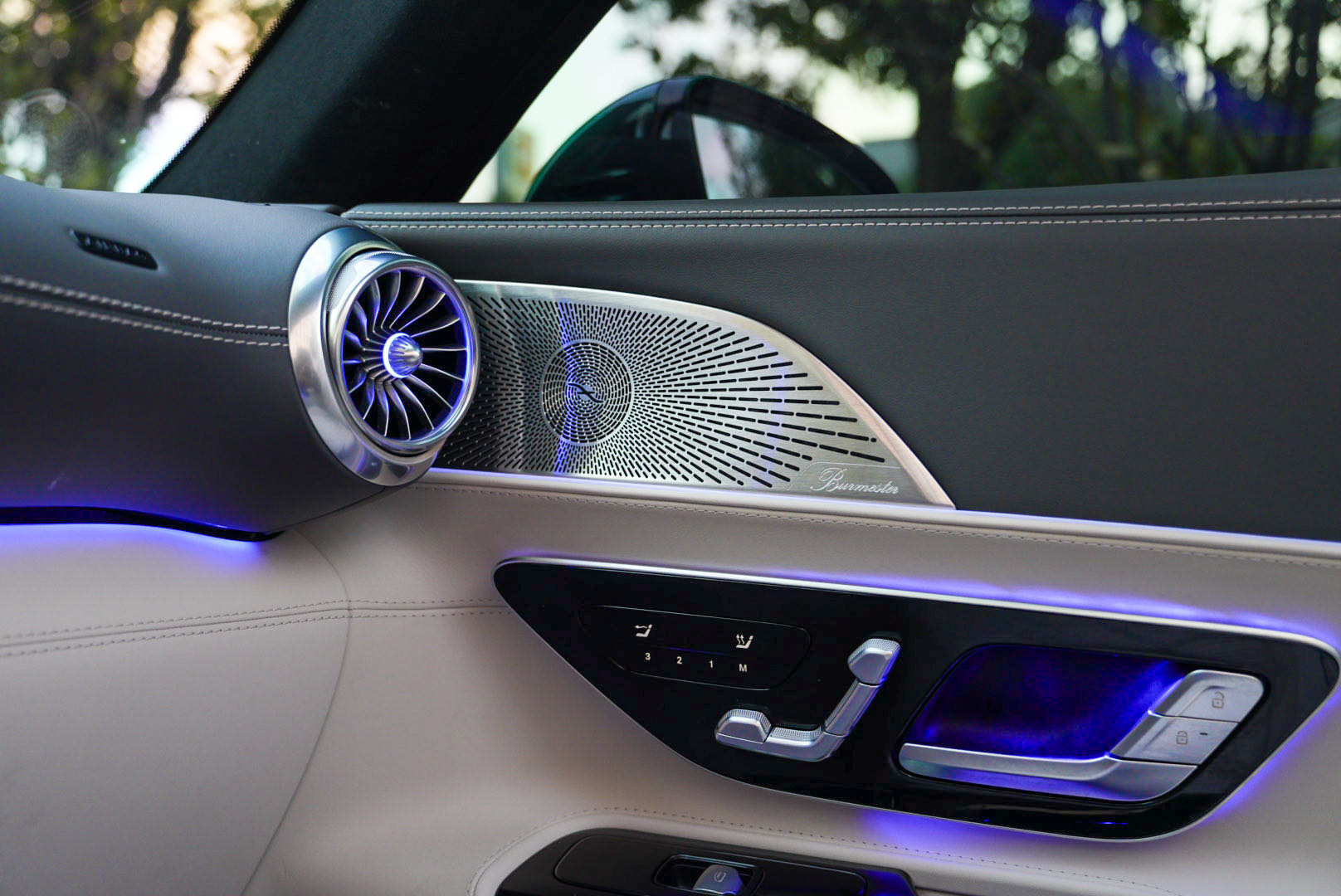 Mercedes-Benz SL Class 2025 immagine di auto #30