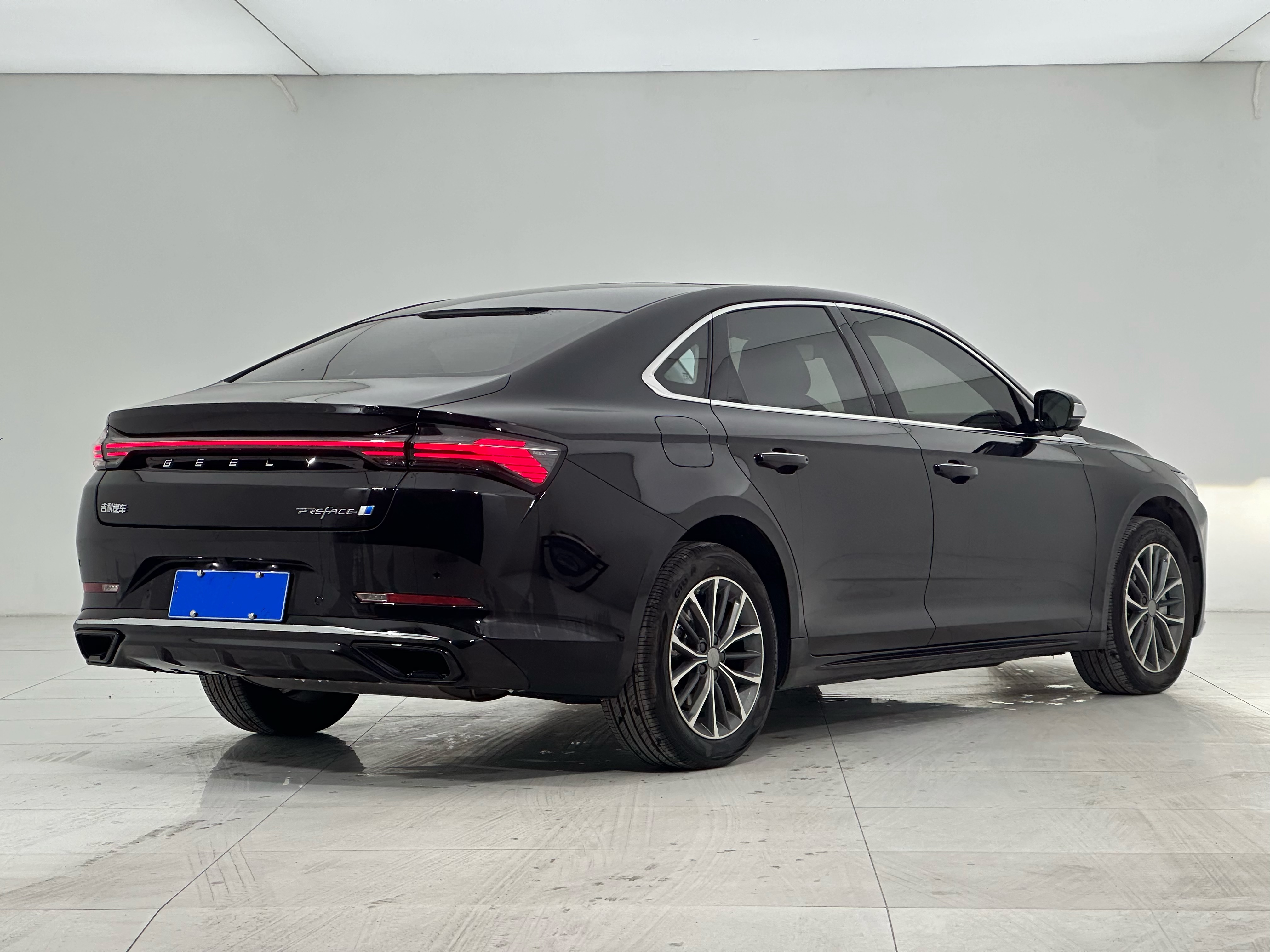 2025 car image #30