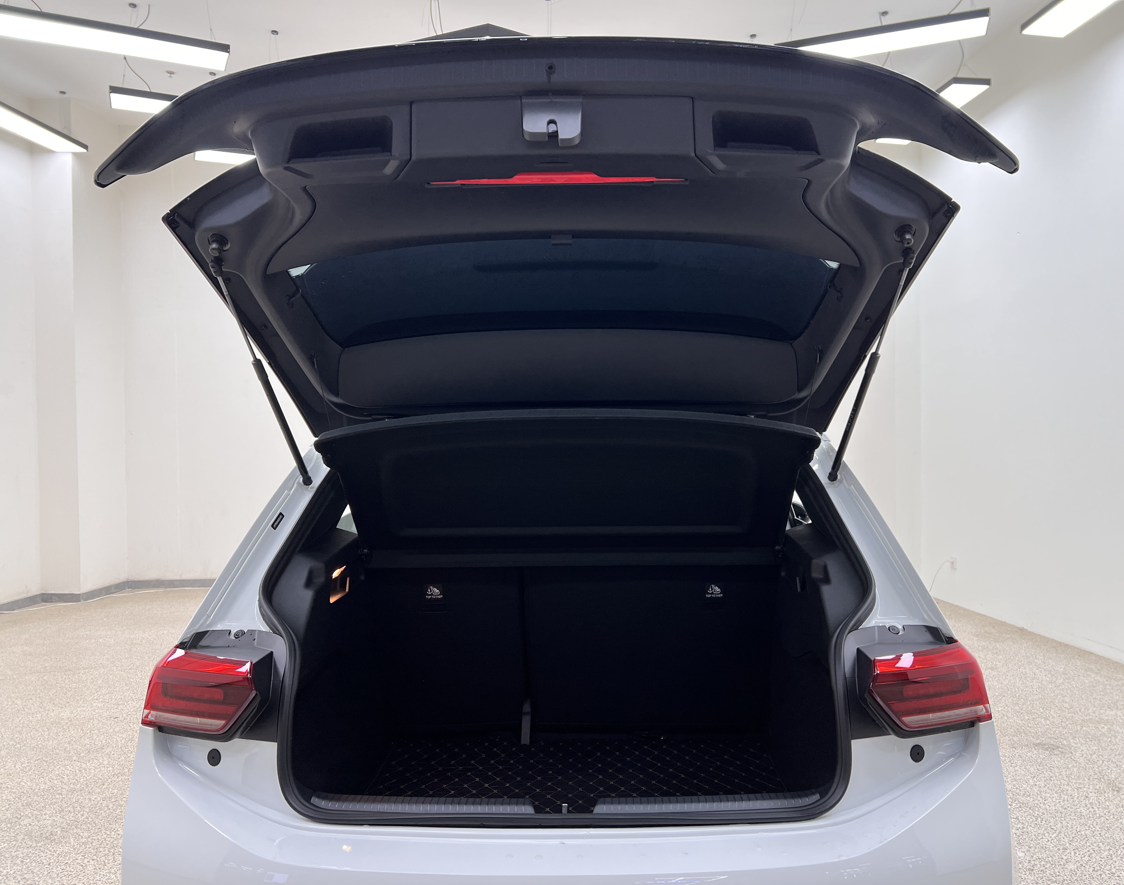 Volkswagen ID.3 2024 immagine di auto #30