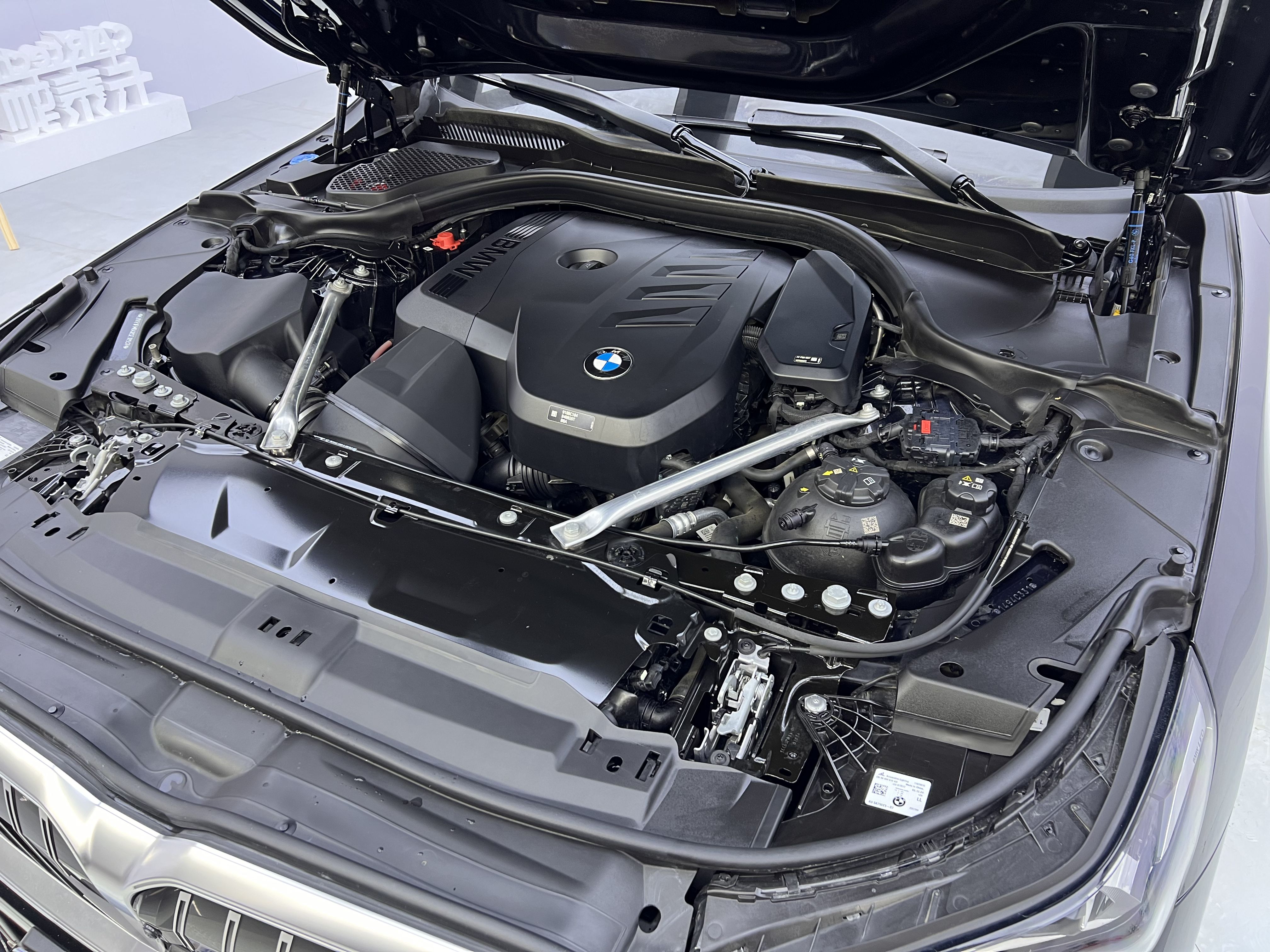 BMW 5 Series 2024 car image #30