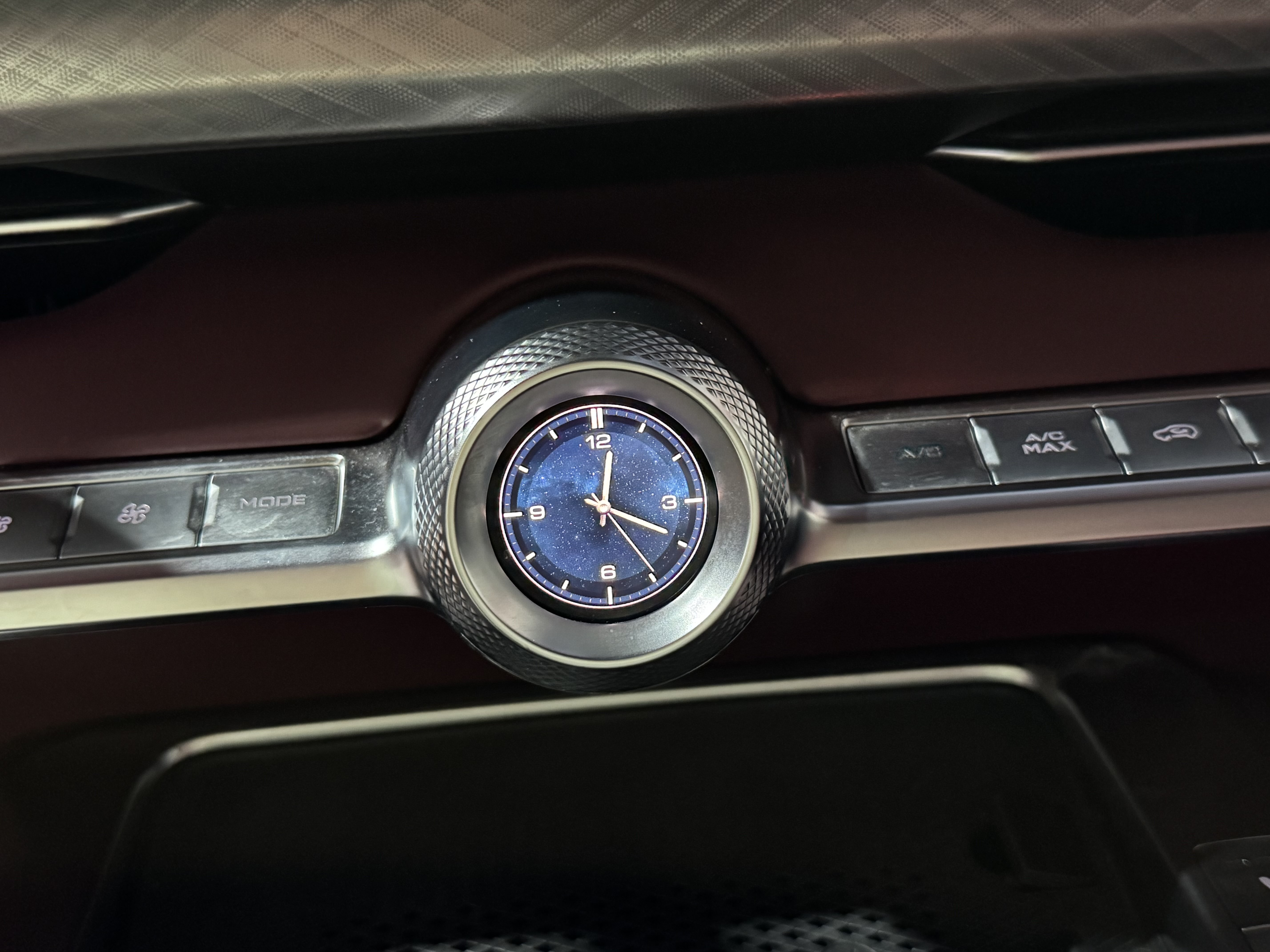 Tank 700 New Energy 2024 immagine di auto #30