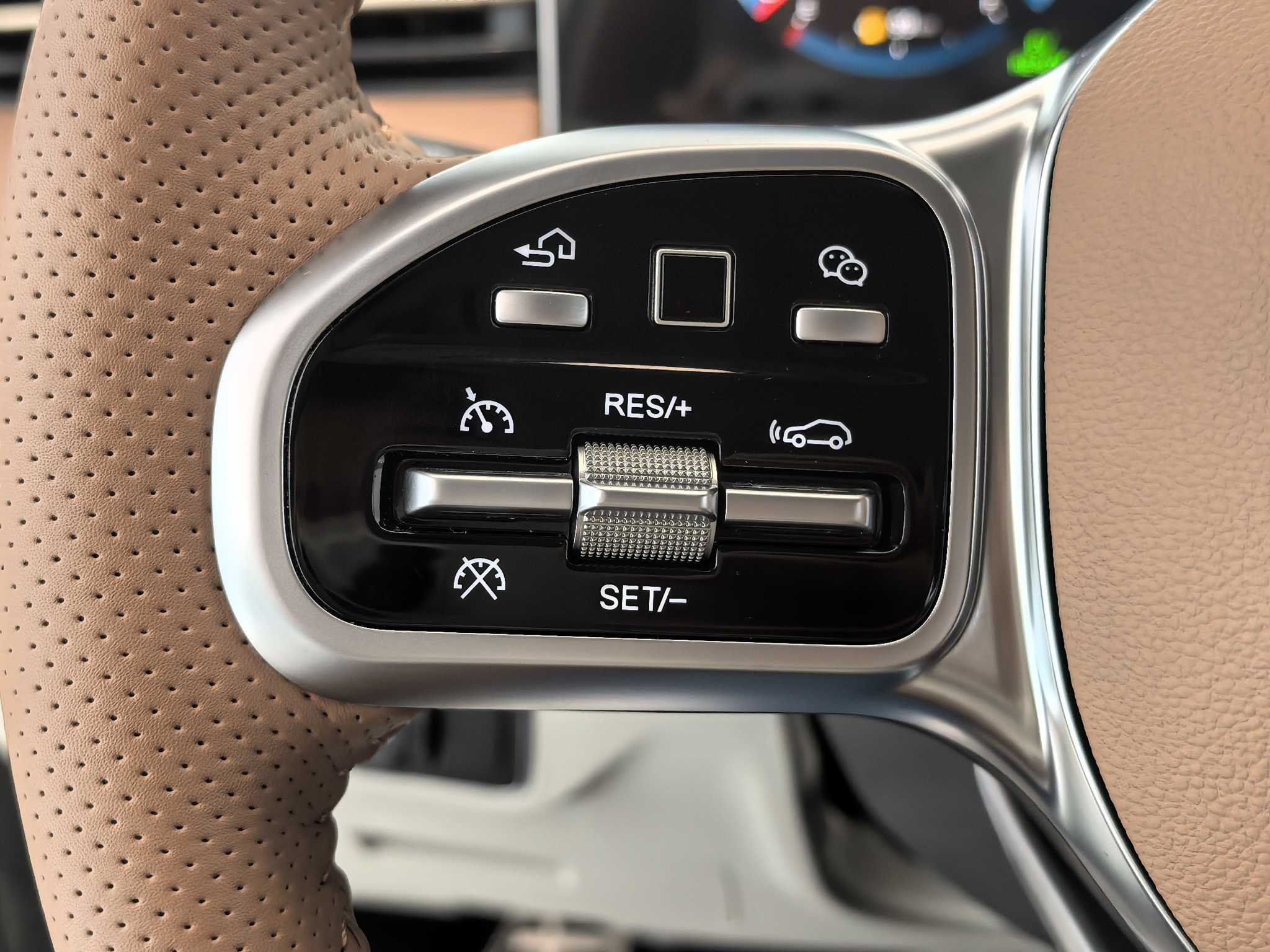 Jetour X70 C-DM 2024 immagine di auto #30