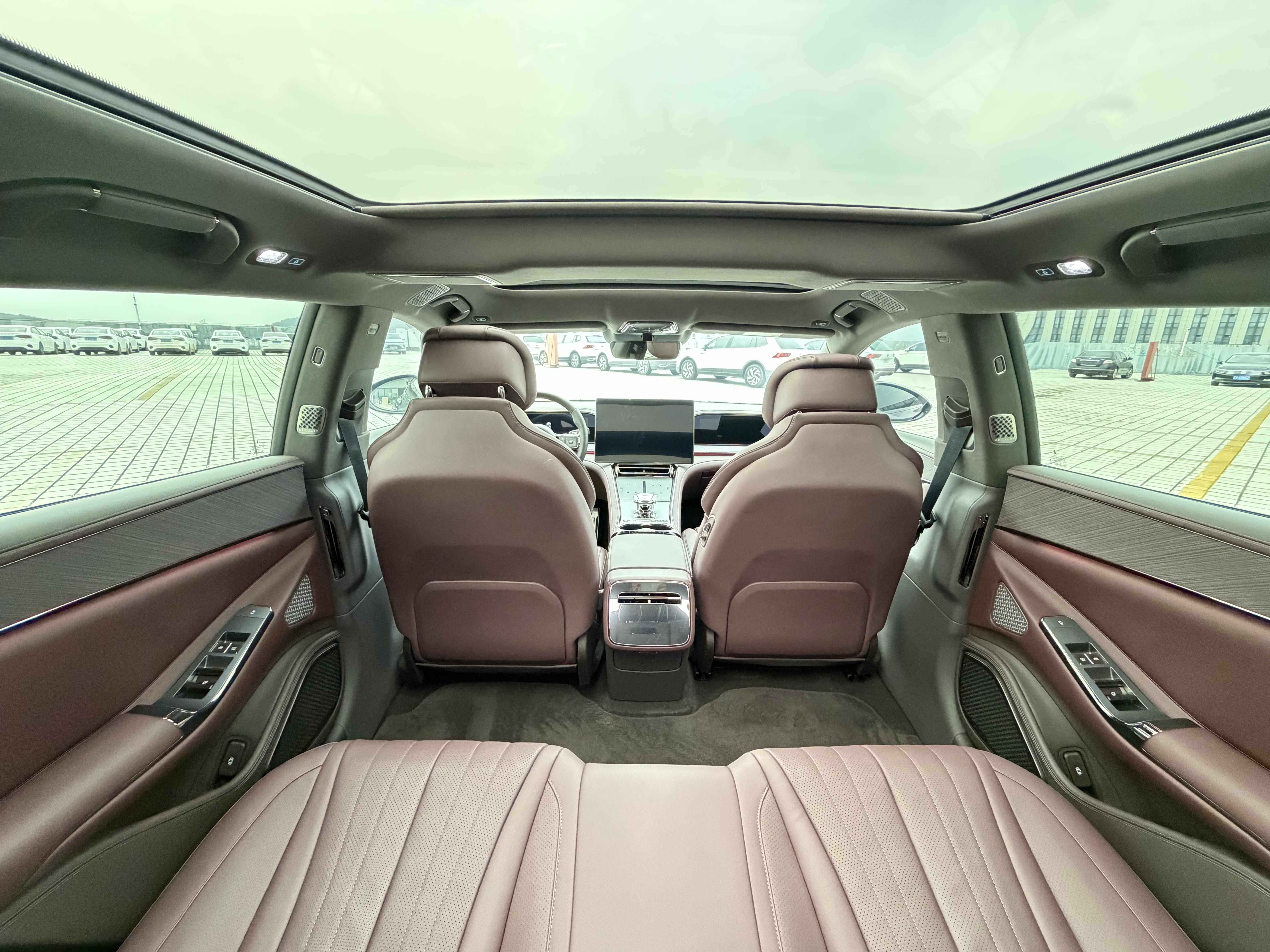 Denza Z9GT 2025 car image #30