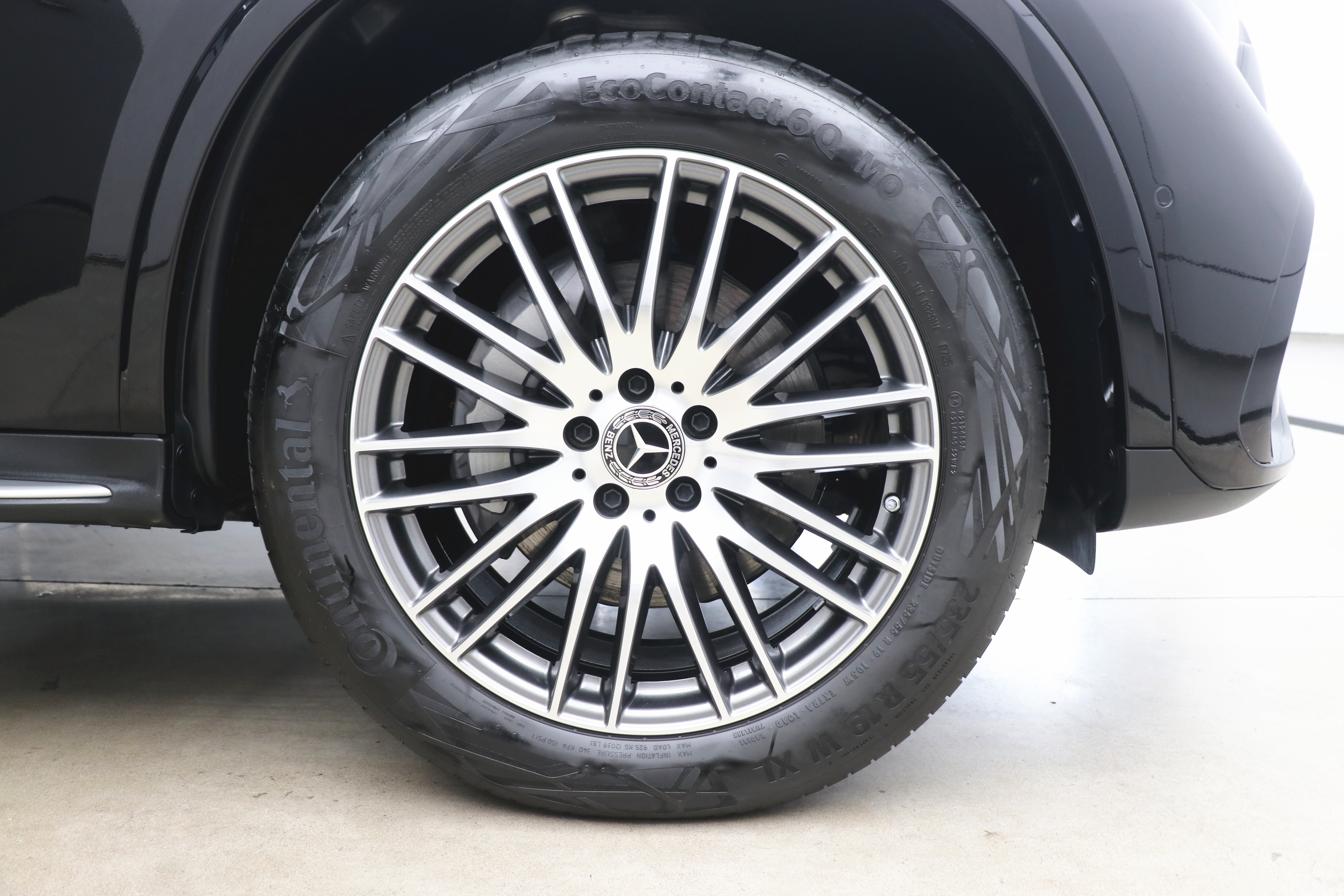 Mercedes-Benz GLC Class 2025 car image #30