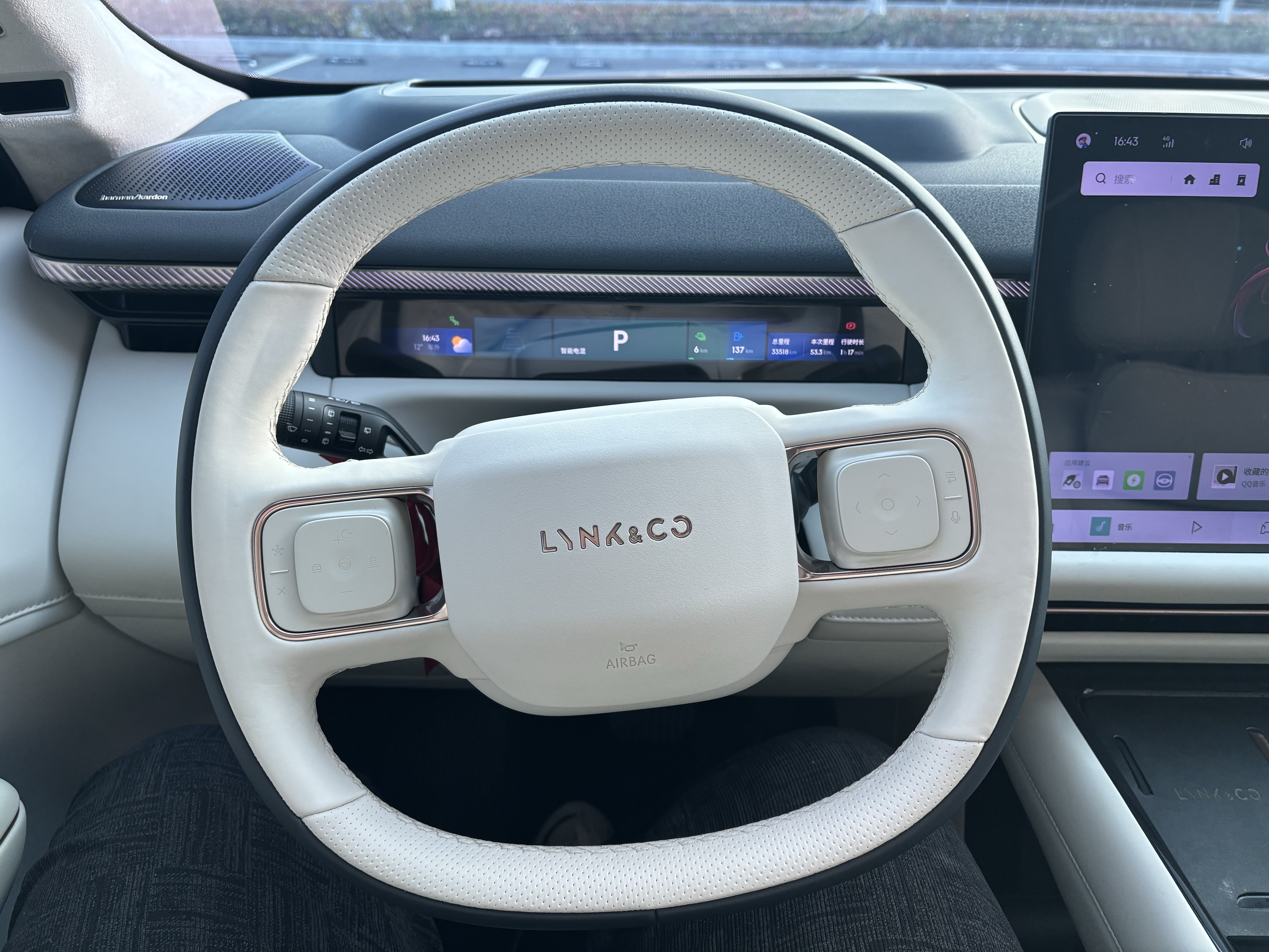 Lynk & Co 900 2025 car image #30