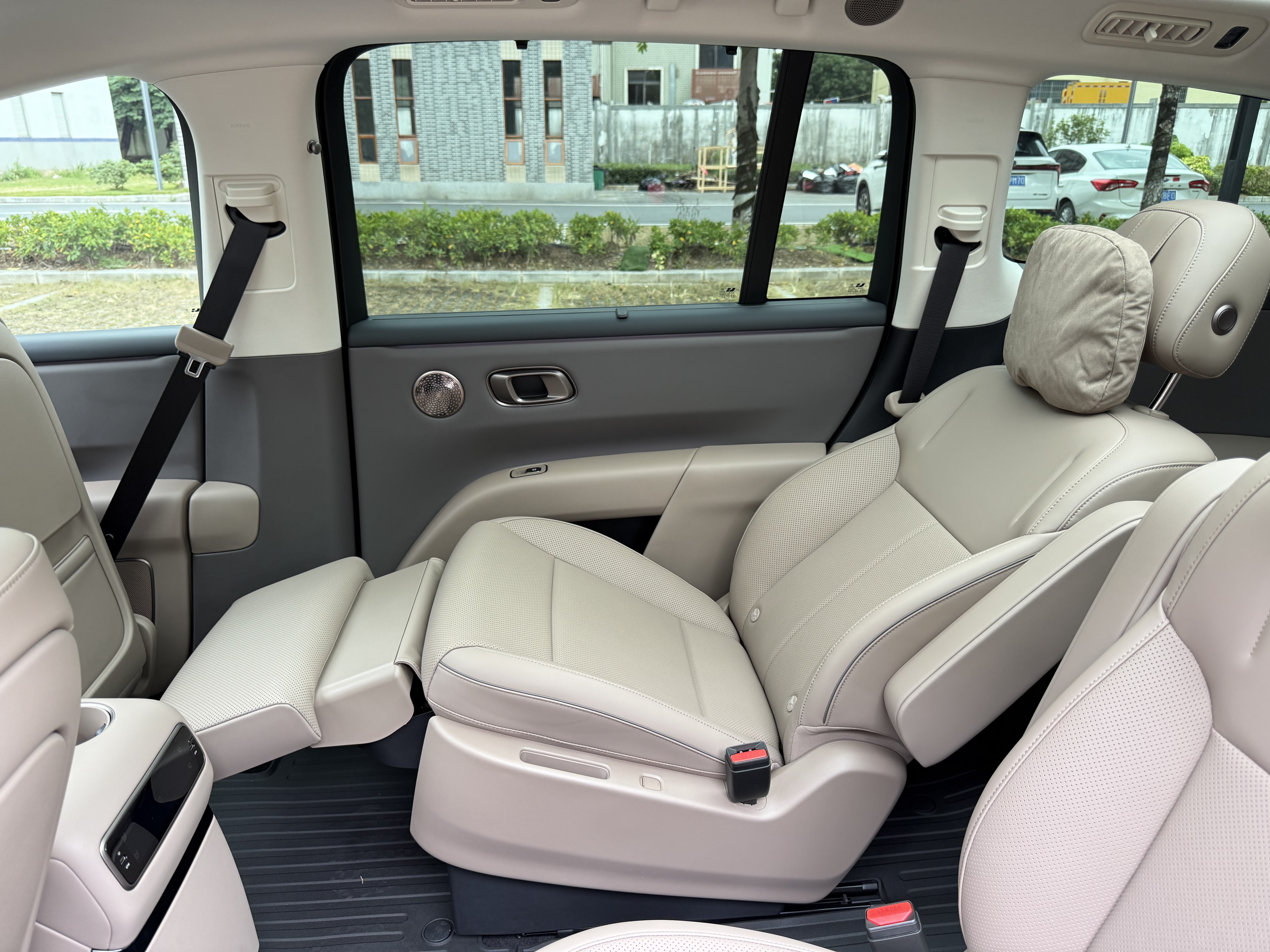 理想汽车 理想i6 2025 汽车图片 #30