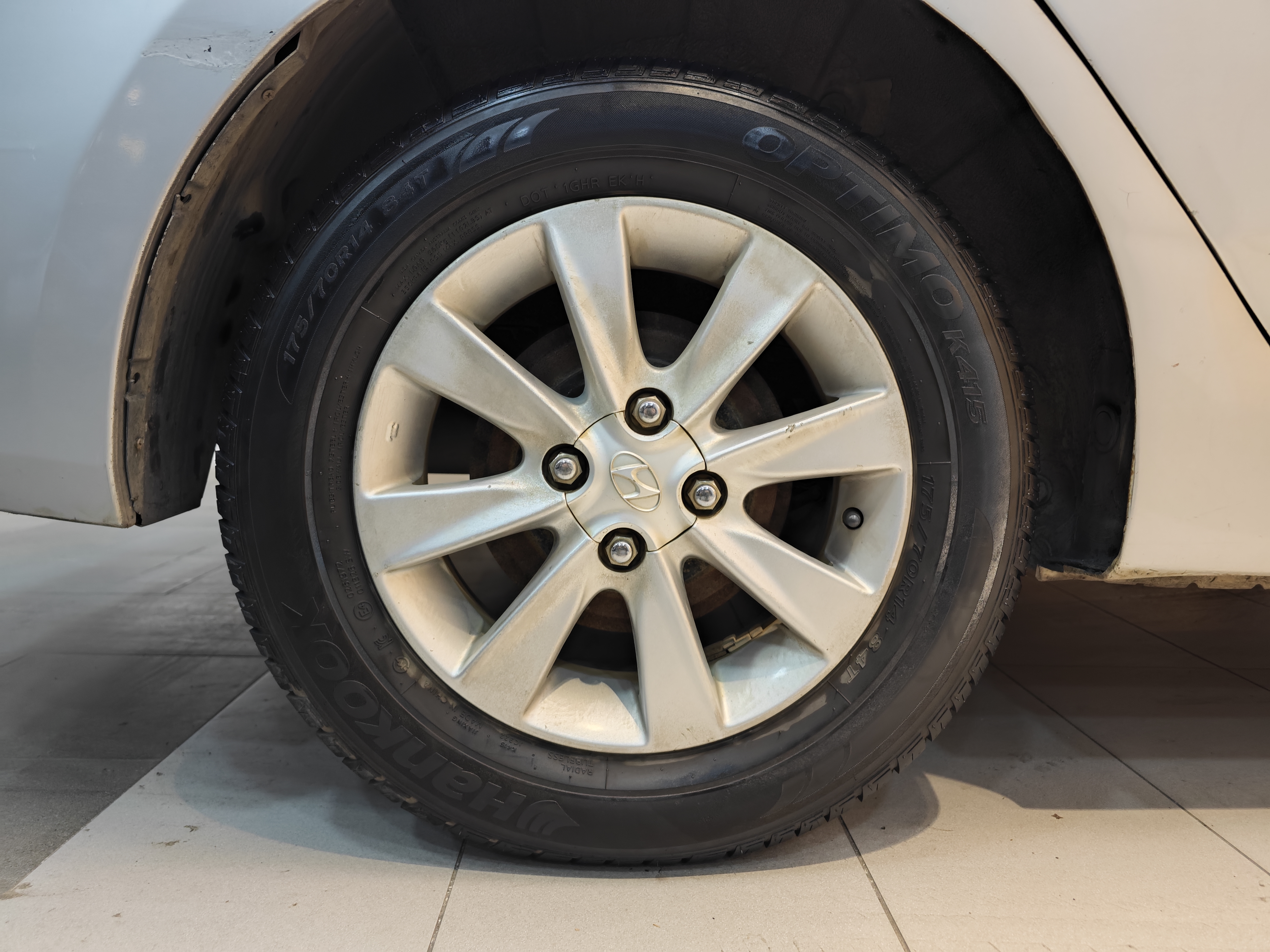 Hyundai Reina 2015 imagem de carro #30