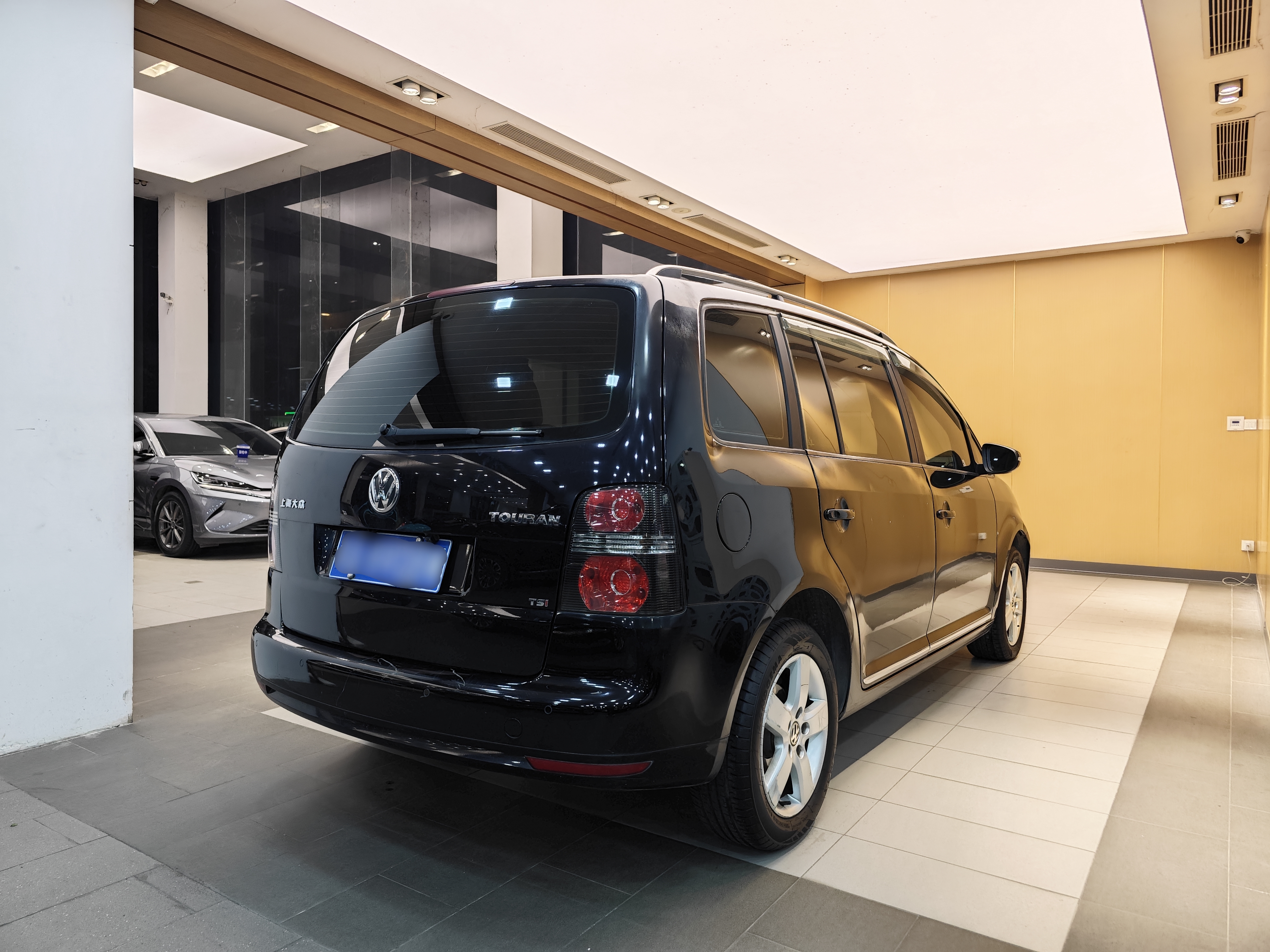 Volkswagen Touran 2011 #30 Volkswagen Touran 2011 immagine di auto #30